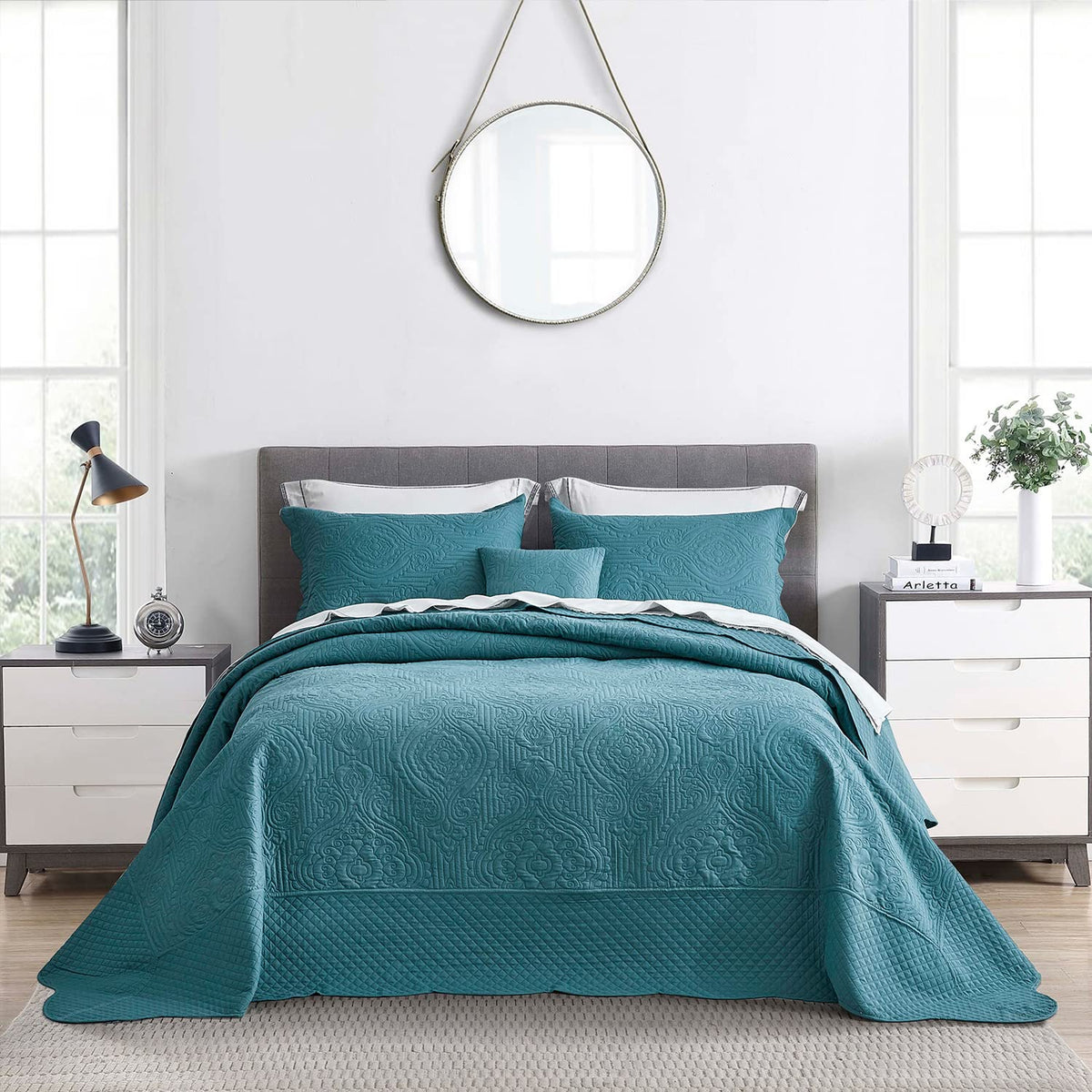 Hz & Hy Oversized King Bedspread 128X120 Extra Wide, Ultrasonic, Lightweight, Reversible, 5 Pieces, 100% Microfiber, King/Cal Ki