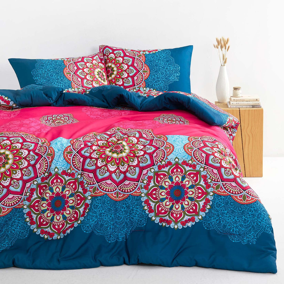 Wake In Cloud  Bohemian Comforter Set, Fuchsia Blue Boho Chic Mandala Floral Medallion Pattern Printed, Soft Microfiber Bedding