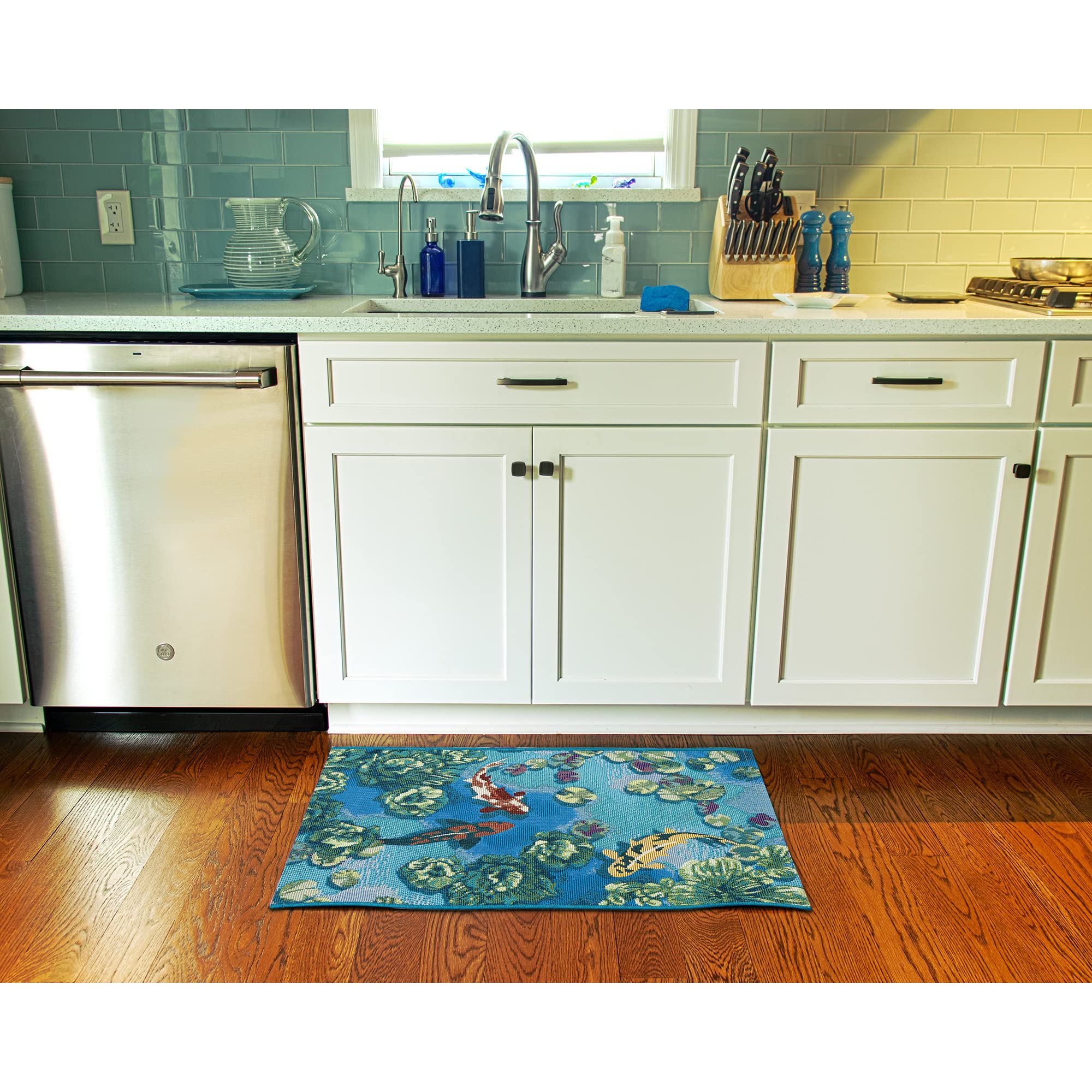 Liora Manne Esencia Machine Washable Non-Slip Low Profile Indoor/Outdoor Mat-Transitional, Whimsical, Fish, Nature, Koi Pond Aqua 2'5' X 3'11'