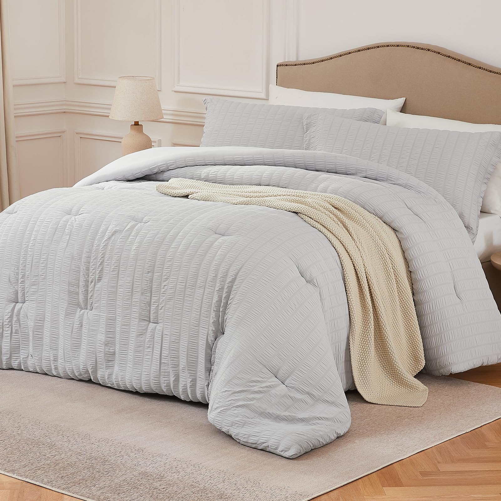 Quataly Light Grey Queen Comforter Set - 3 Pieces Seersucker Lightweight Bedding Comforter Sets (1 Soft Fluffy Comforter & 2 Pil