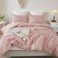 Litanika Blush Pink Queen Size Comforter Sets, 3 Pieces Lightweight Chevron Tufted Bedding Comforter Set, Fluffy Down Alternativ