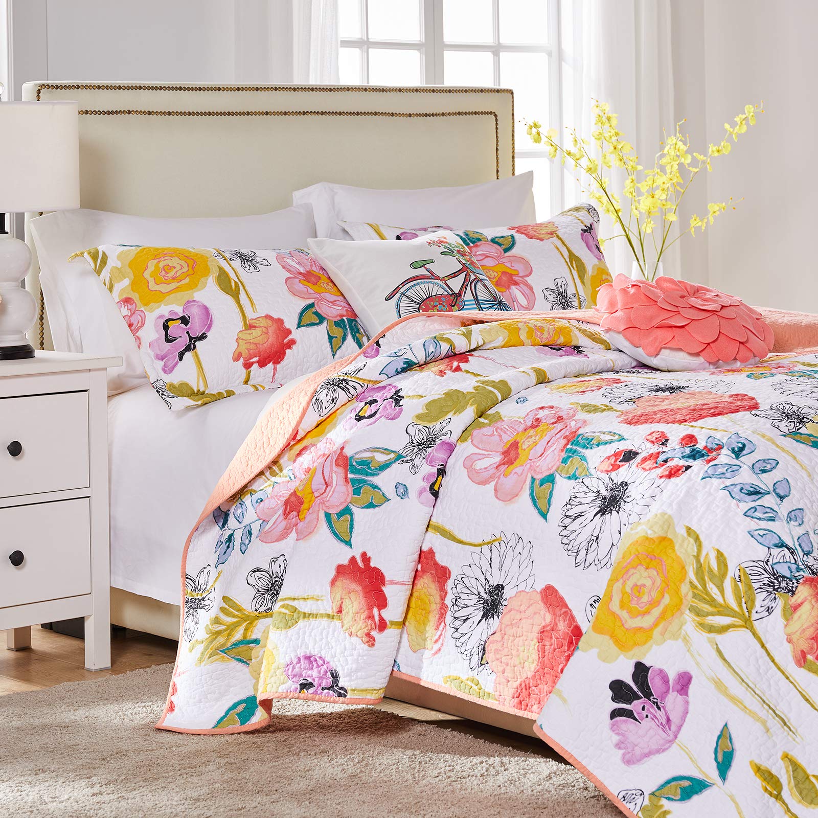Greenland Home Watercolor Dream 100% Cotton Quilt And Decorative Pillow Set, 4-Piece Twin/Xl, White