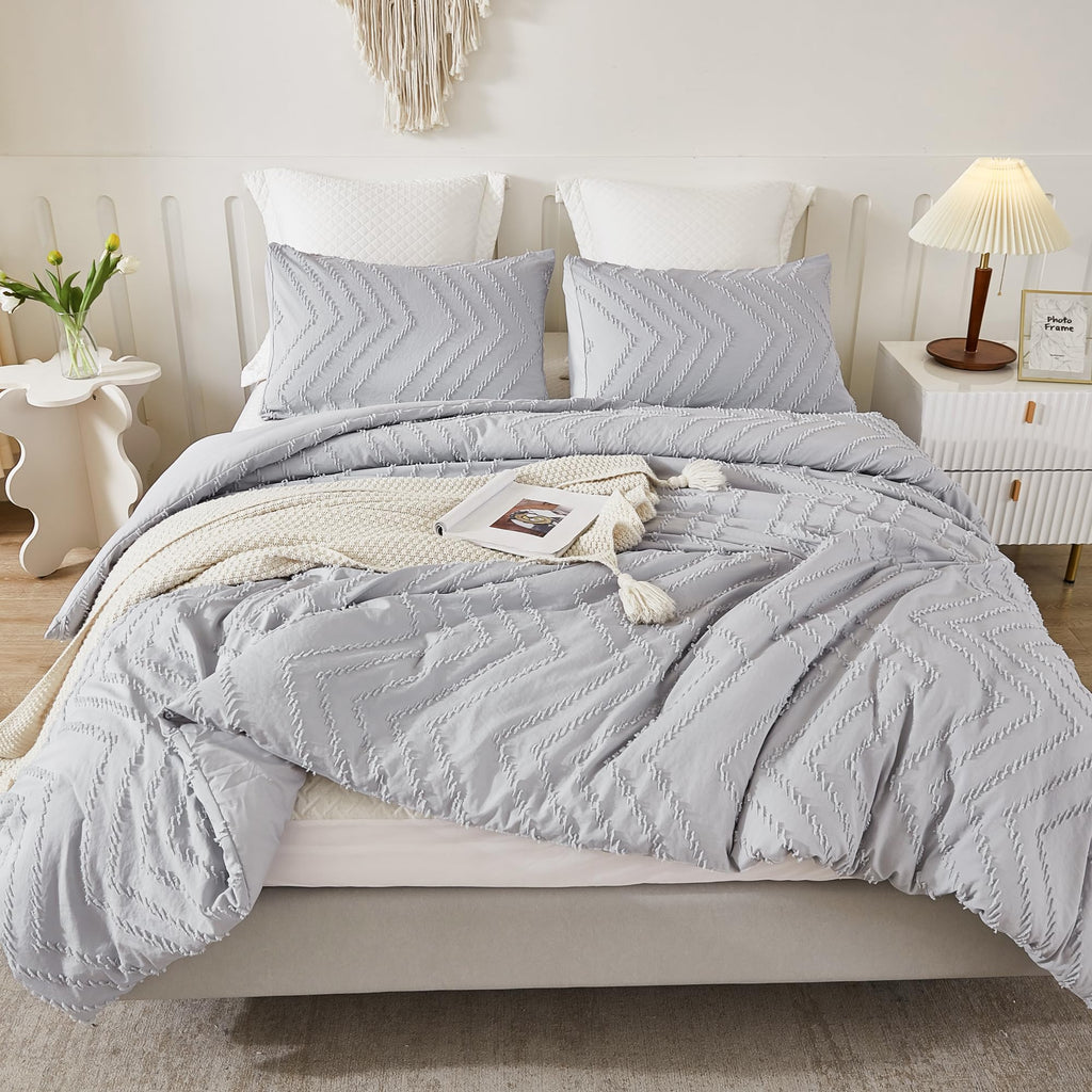Litanika Light Grey King Comforter Set, 3 Pieces Lightweight Gray Tufted Bedding Sets, Down Alternative Comforter Fluffy Bed Set
