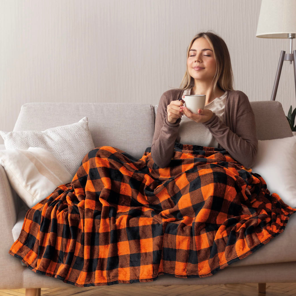 Pavilia Black And Orange Buffalo Plaid Fleece Throw Blanket For Couch, Soft Halloween Flannel Blanket For Sofa, Orange Checkered
