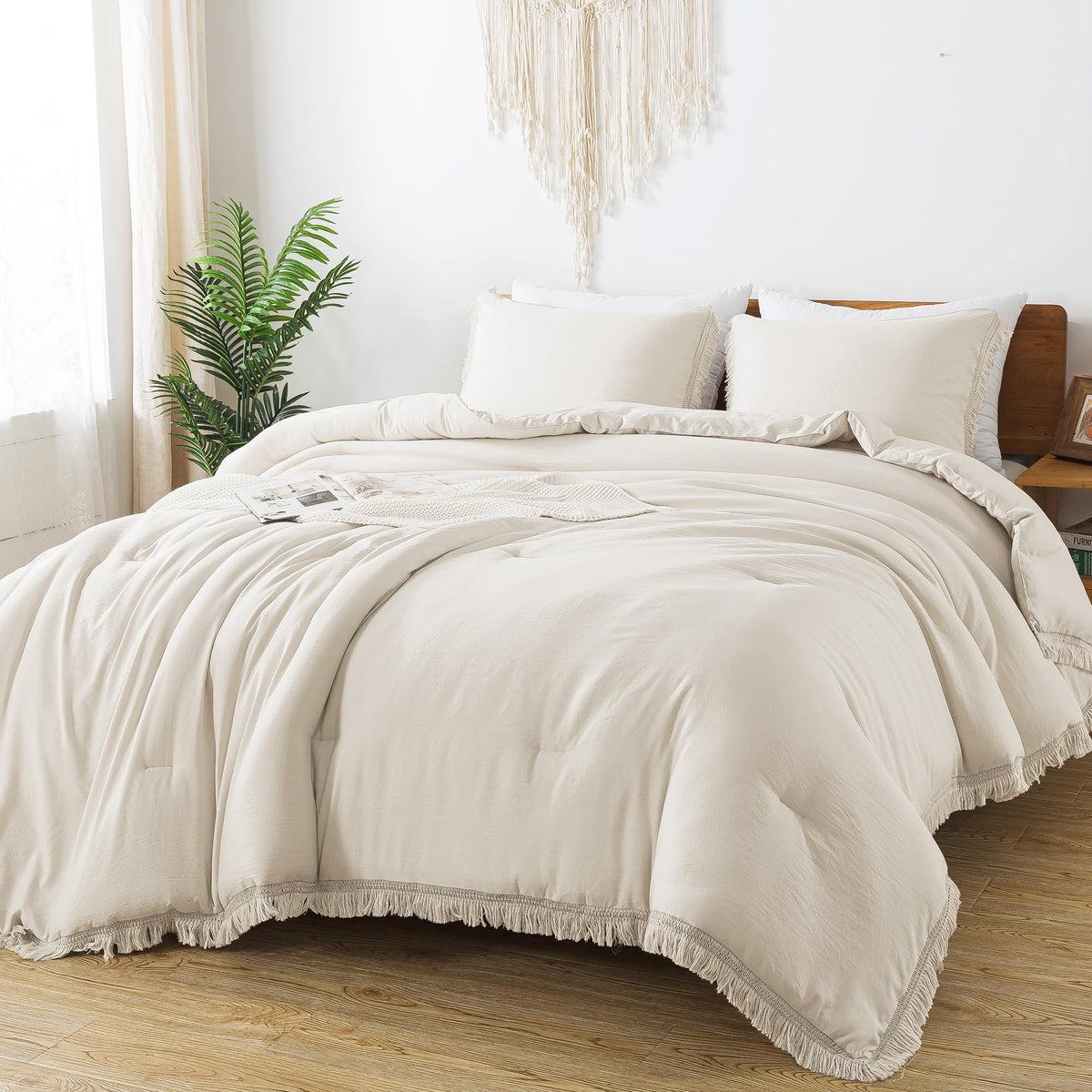 Andency California King Comforter Set Beige - 3 Pieces Cal King Boho Tassel Lightweight Bedding Comforter Sets, Oversized All Season Soft Fluffy Bed Set (104X96In Comforter & 2 Pillowcases)