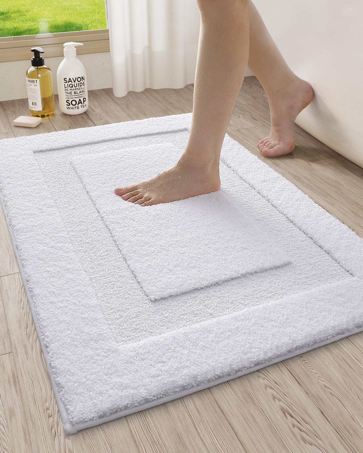 LUMI Bathroom Rugs, 24x36 Ultra Soft Bath Mats for Bathroom, Absorbent Bath Mat, Microfiber Washable Bath Rug, Non Slip Rubber B