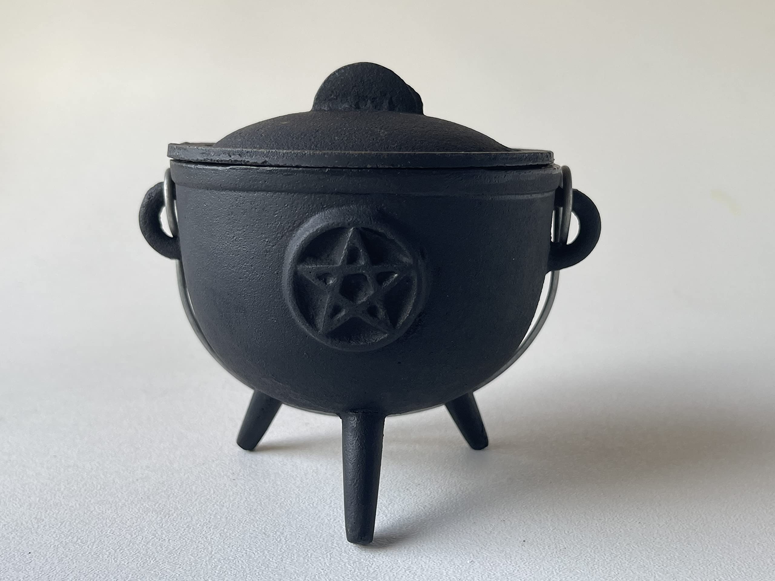 Pentagram Pentacle Cast Iron Cauldron with Lid and Handle, Witches Cauldron, Great for Use with Charcoal Incense, Smudge Sage, 4