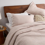 Bedsure Pink Bedspread Coverlet King Size - Lightweight Soft Quilt Bedding Set For All Seasons, Corduroy Pattern Quilt Set, 3 Pieces, 1 Quilt (106'X96') & 2 Pillow Shams (20'X36'+2')
