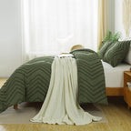 Litanika Dark Olive Green Queen Size Comforter Sets, 3 Pieces Lightweight Chevron Tufted Bedding Comforter Set, Fluffy Down Alte