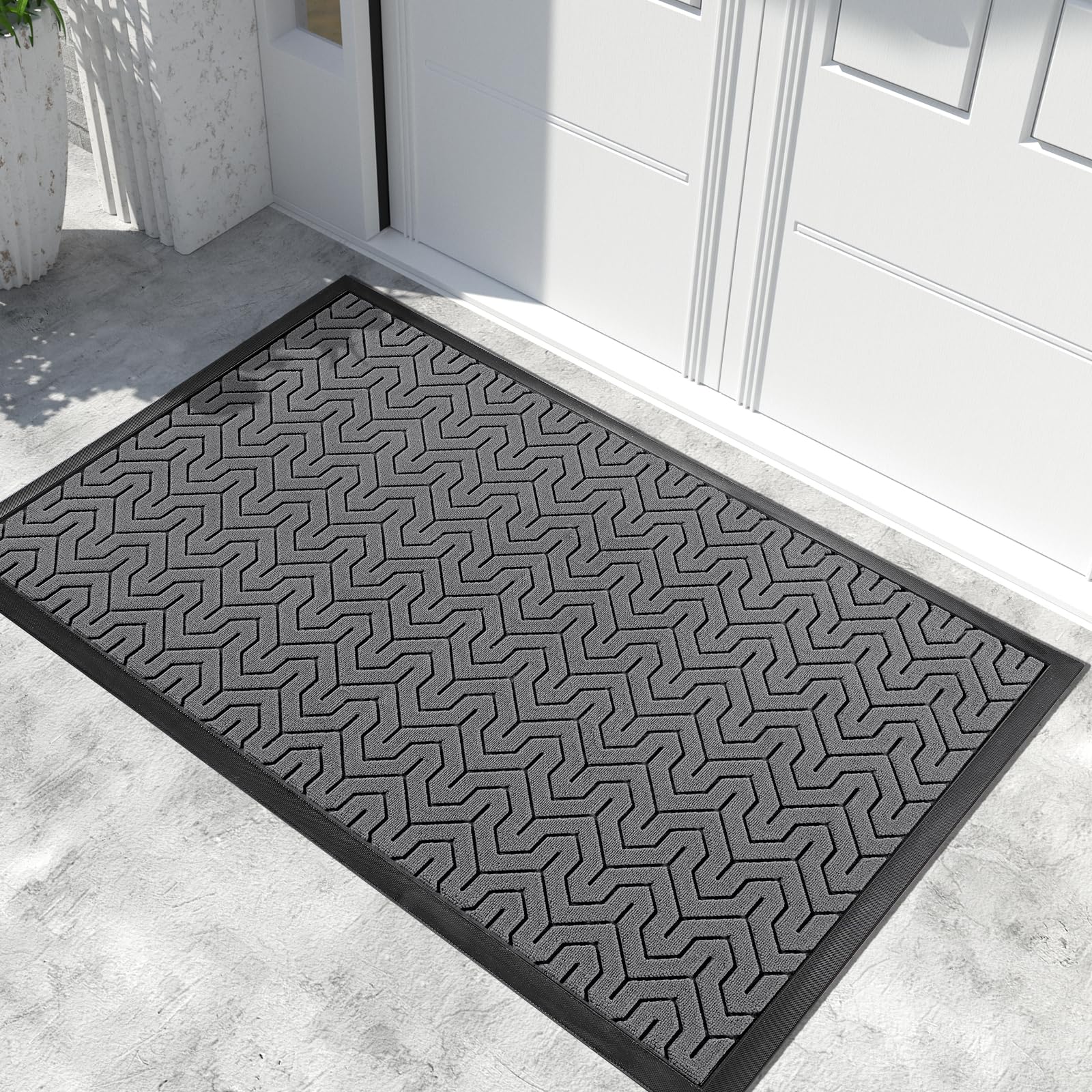 Yimobra Door Mat, All-Season Outdoor Indoor Sturdy Doormat For Home Entrance Floor, Heavy Duty Non Slip Front Door Mats Outdoor,