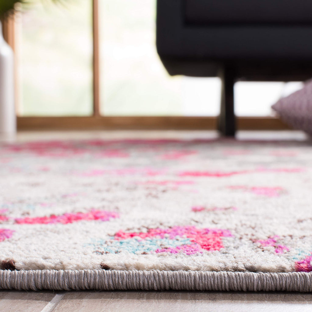 Safavieh Madison Collection Area Rug - 6' X 9', Grey & Red, Boho Abstract Distressed Design, Non-Shedding & Easy Care, Ideal For