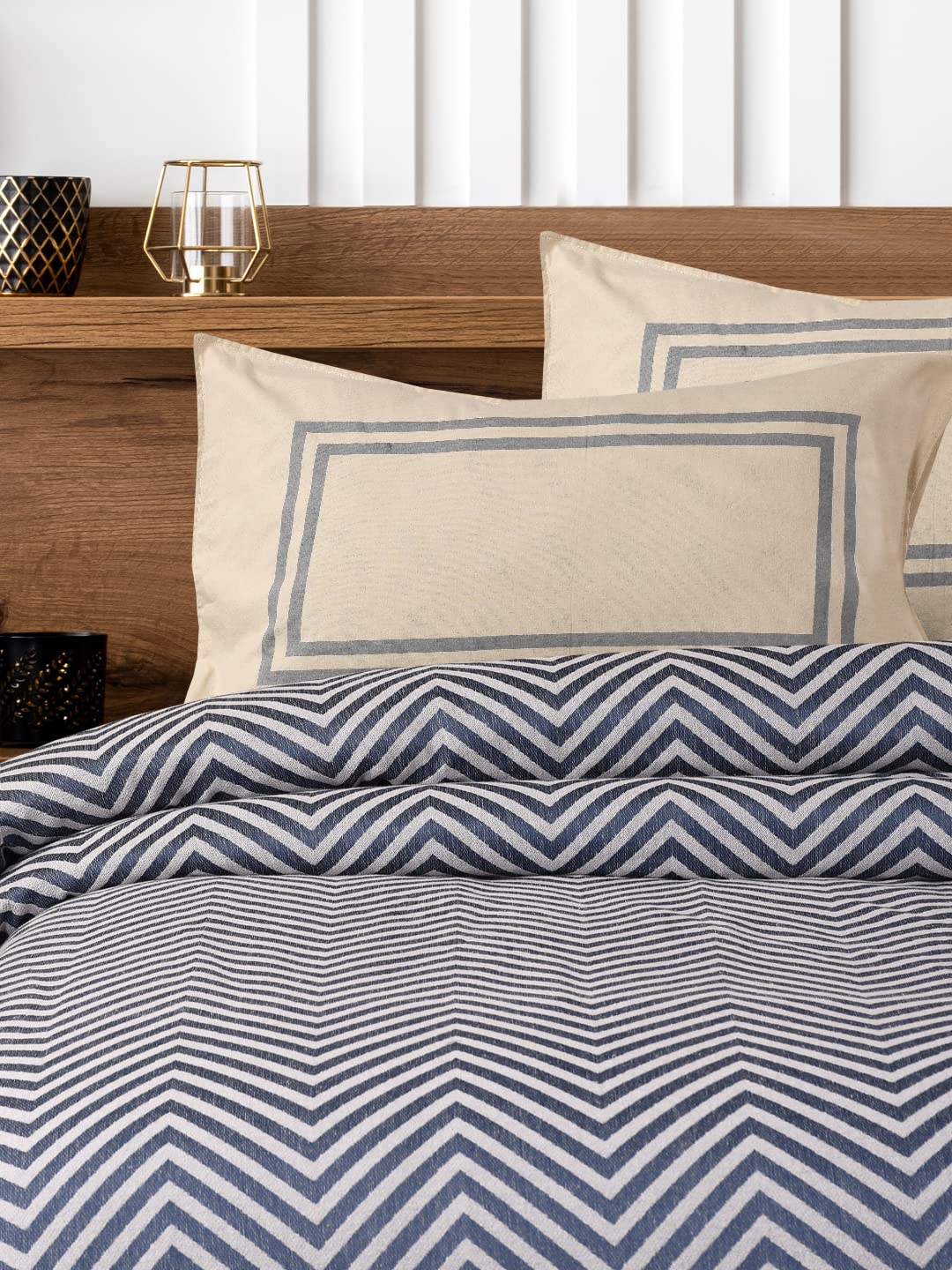SARAL HOME EASY LIVING Soft Cotton King/Queen Chevron Designer Breathable & Wrinkle Free Bedsheet for Double Bed 1 King Size Be
