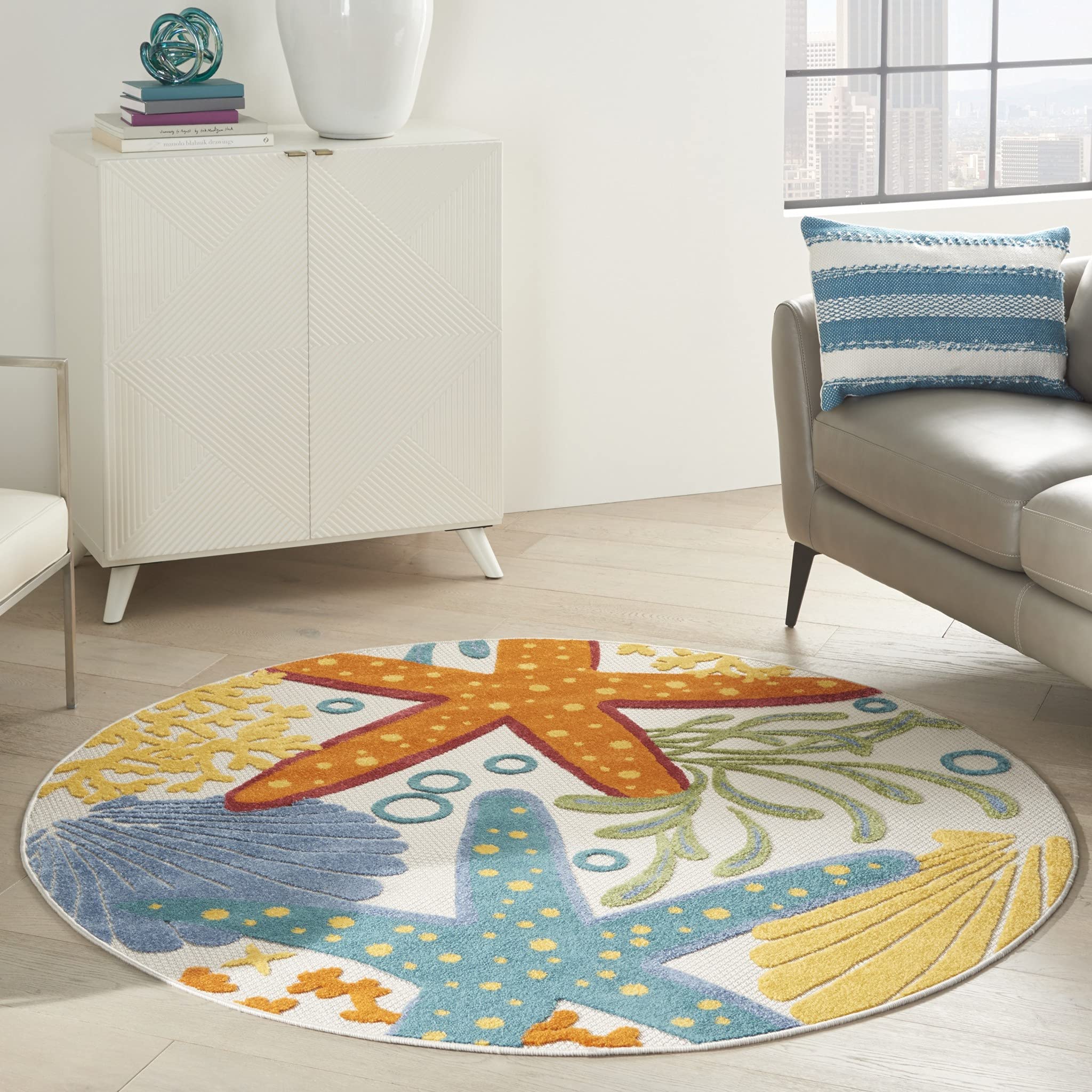 HomeRoots 100% Polypropylene 5’ Round Multicolor Indoor Outdoor Area Rug