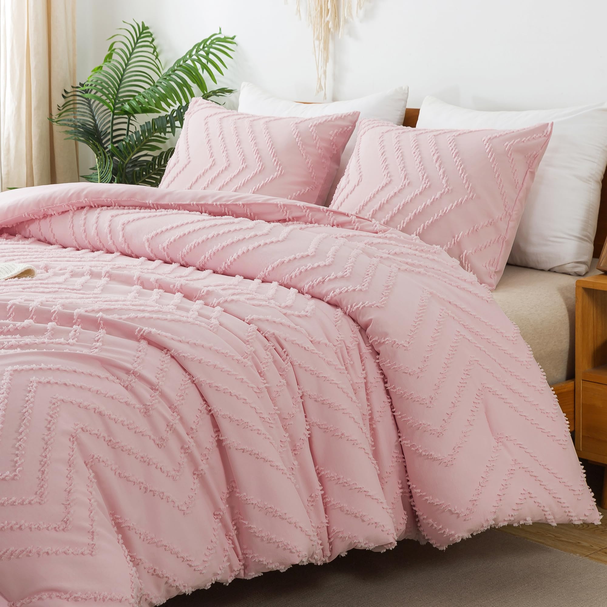 Litanika Pink Queen Size Comforter Sets, 3 Pieces Lightweight Chevron Tufted Bedding Comforter Set, Fluffy Down Alternative Comf
