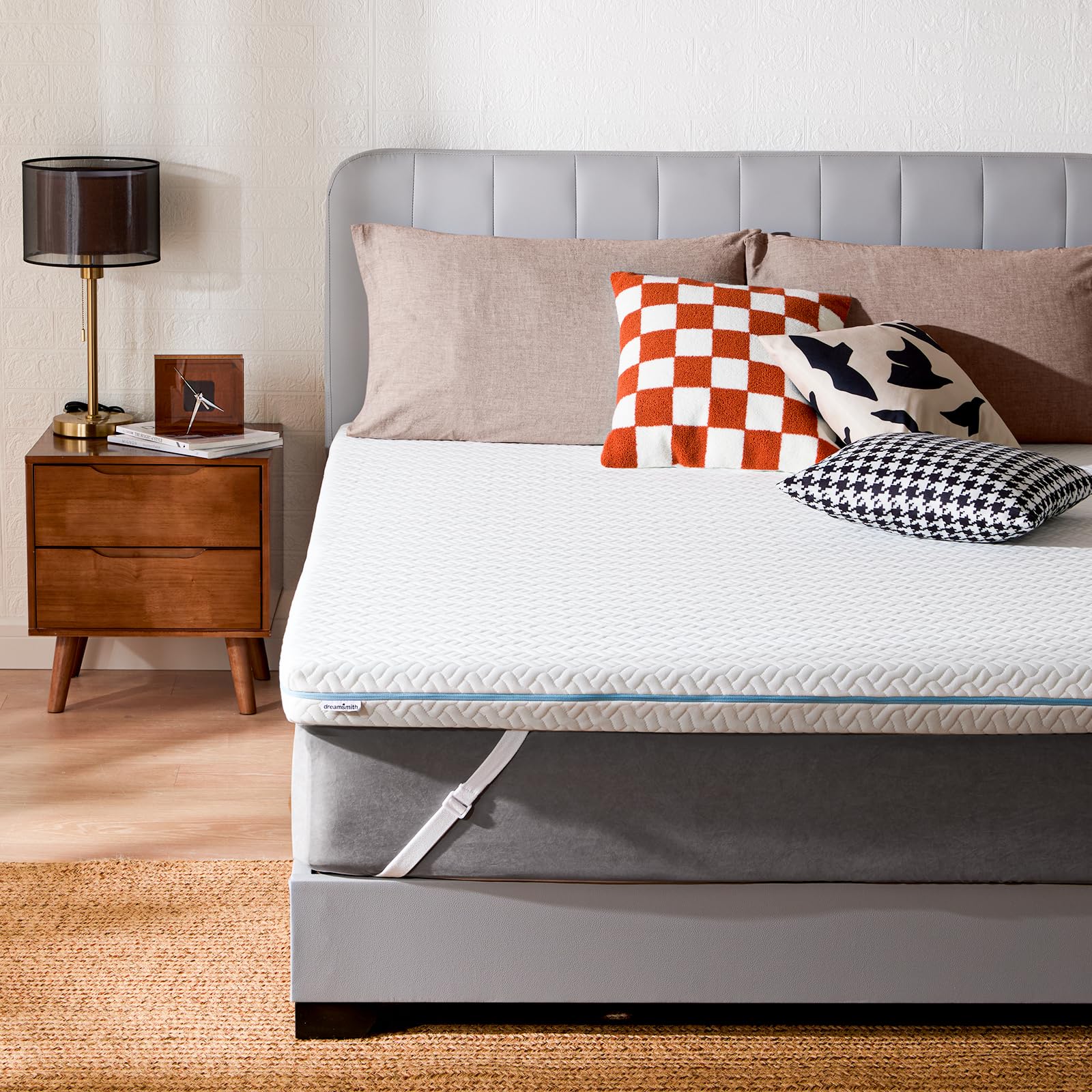 Dreamsmith 4 Inch Memory Foam Mattress Topper Queen, Cooling Gel-Infused Bed Topper For Back Pain With Removable Soft Cover, Cer