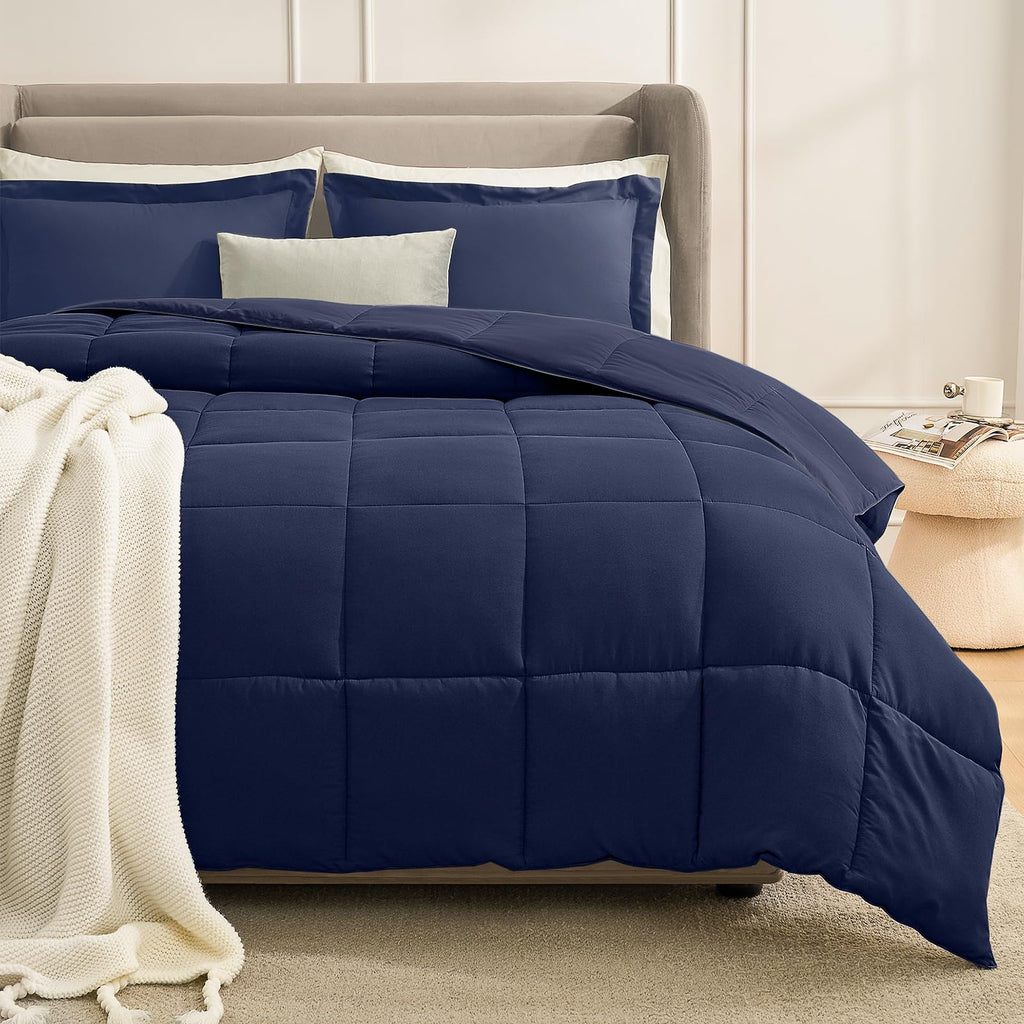 Homelike Moment Queen Comforter Set, Soft Down Alternative Bedding Set, Lightweight 3Pcs All Season, Solid-Navy Blue, Full/Queen