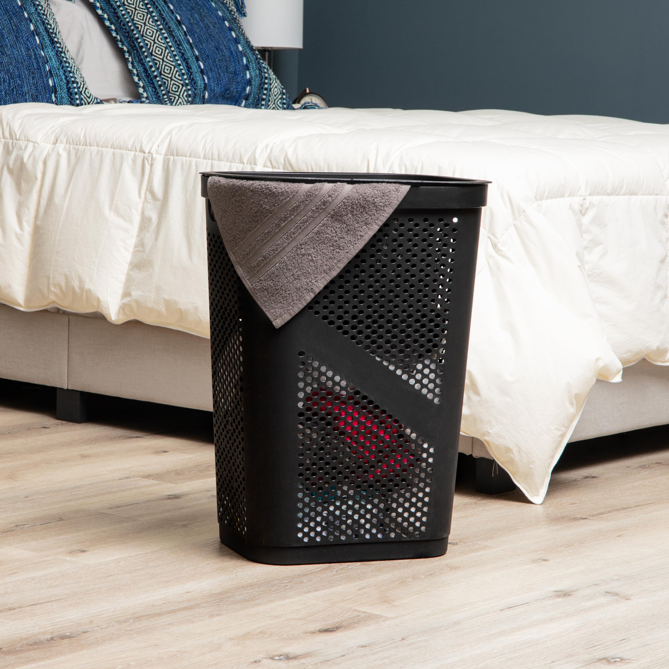 Mind Reader 60L Slim Laundry Hamper, Clothes Basket, Lid, Ventilated, Plastic, 17.25''L X 13.75''W X 23.5''H, Black