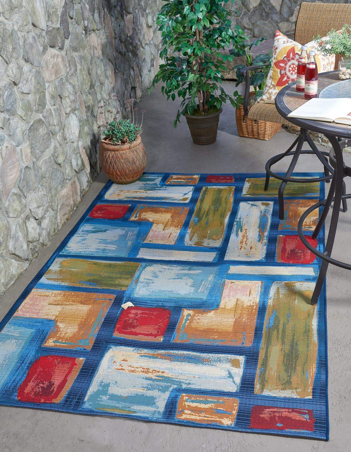 Unique Loom Outdoor Modern Collection Area Rug - Cubed (2 2 x 3 1 Rectangle, Multi/ Blue)