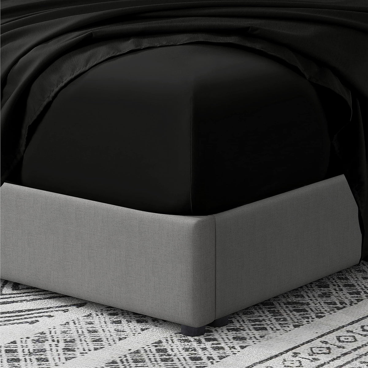 Cathay Home Full Fitted Sheet - Double Brushed Ultra Soft – Wrinkle & Fade Resistant - 16' Deep Pocket Fitted Sheet Only - Good Fit For 14'-18' Deep Mattress (Full, Black)