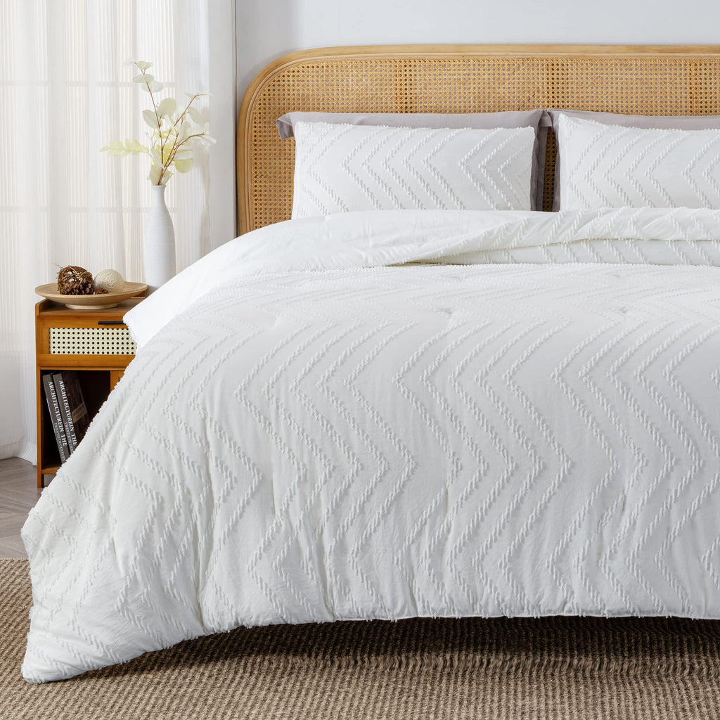 Litanika White King Comforter Set, 3 Pieces Lightweight Tufted Bedding Sets, Down Alternative Comforter Fluffy Bed Set Gift Choi