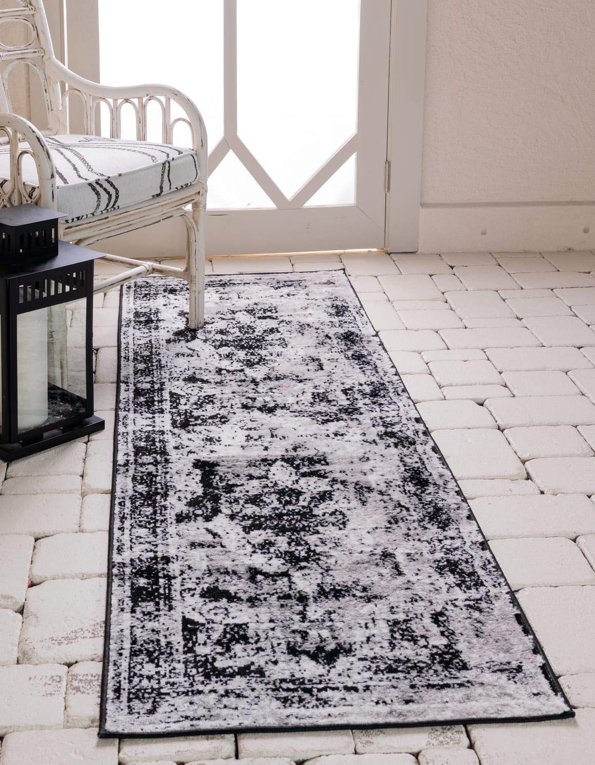 Unique Loom Sofia Collection Area Rug - Salle Garnier (2 x 9 10 Runner, Black/ Ivory)