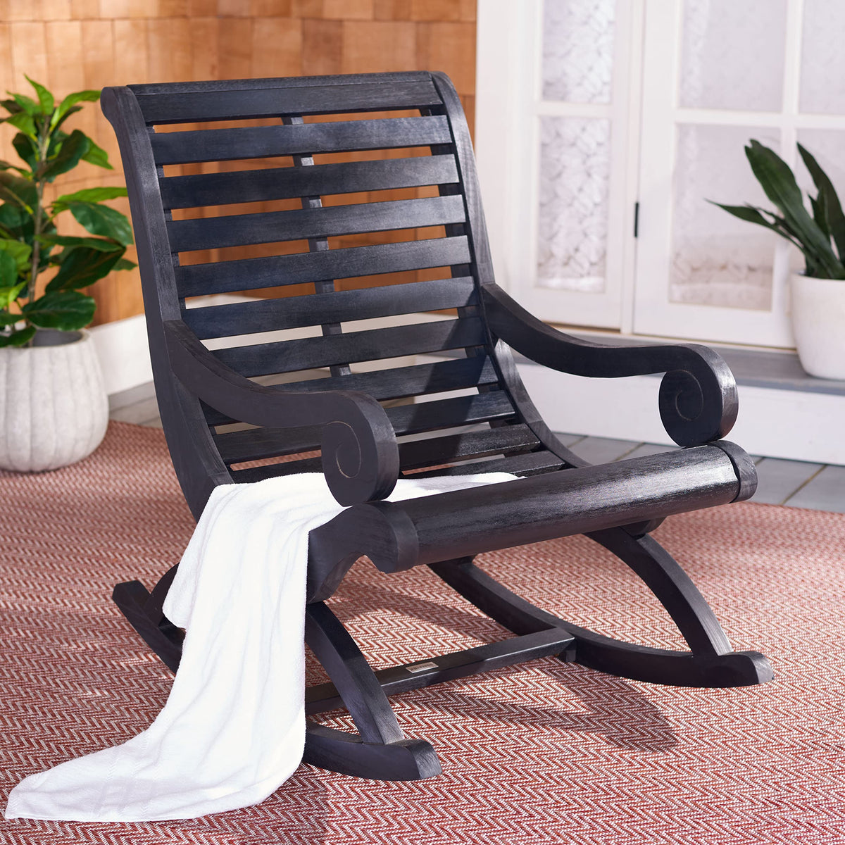 SAFAVIEH Outdoor Collection PAT7016 Chair, Black