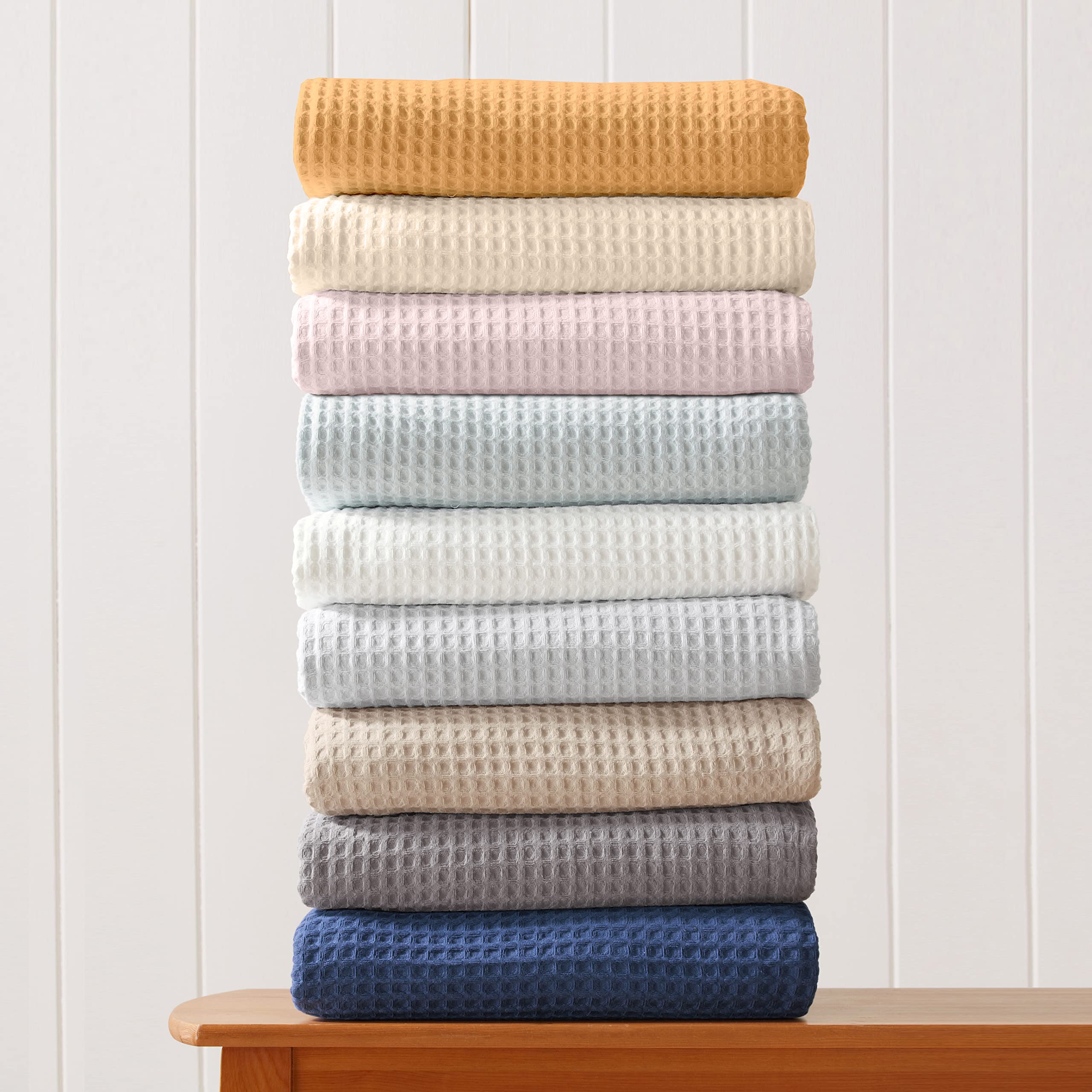 Great Bay Home 100% Cotton Waffle Weave Blanket. Lightweight And Soft, Perfect For Layering. Mikala Collection.(Twin, Marigold)