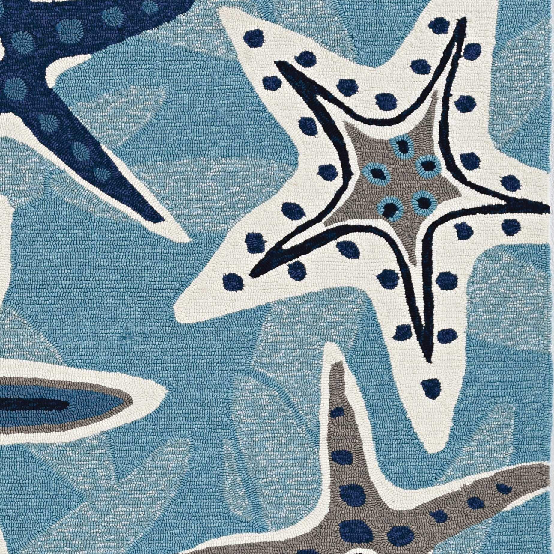 HomeRoots 90 X 114 Blue Polypropylene Rug