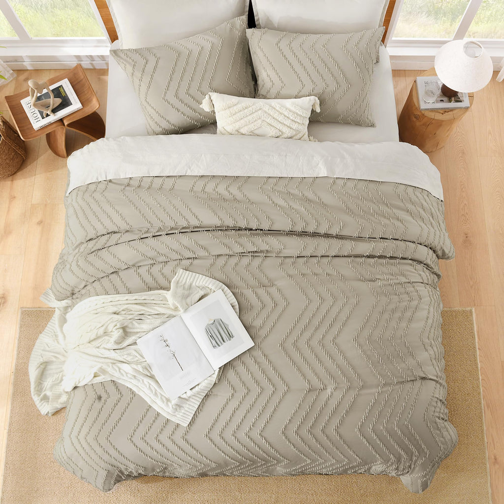 Litanika Oatmeal King Comforter Set, 3 Pieces Lightweight Tufted Bedding Sets, Down Alternative Comforter Fluffy Bed Set Gift Ch