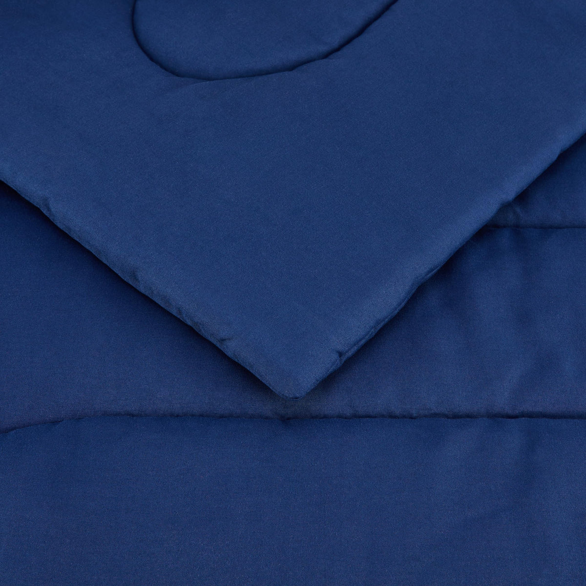 Amazon Basics 3 Piece Microfiber Kid'S Comforter And Pillow Sham Set, Full/Queen, Navy, Solid