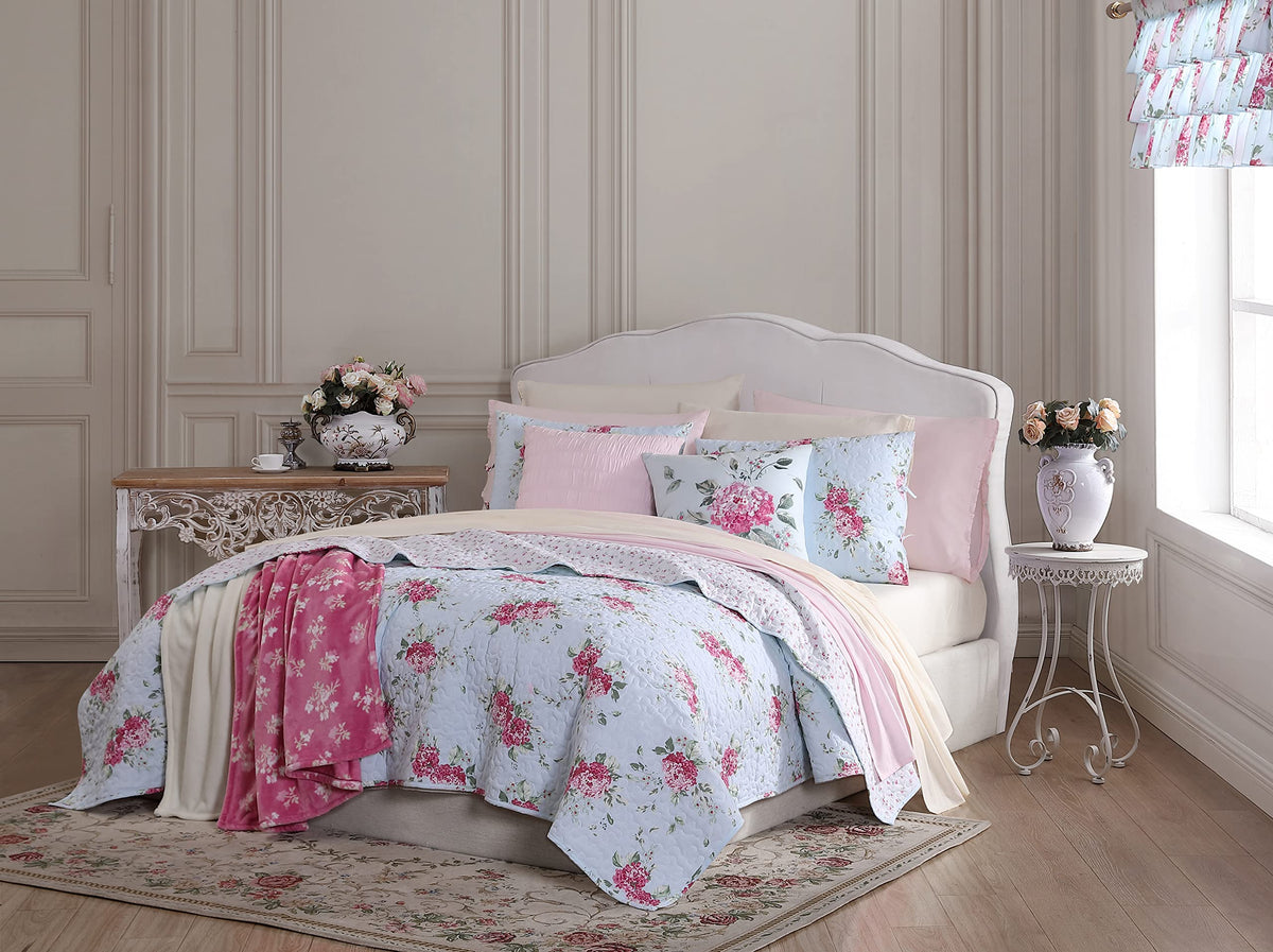 Shabby Chic - Twin Quilt Set, Reversible Cotton Bedding With Matching Sham, Elegant Floral Home Decor For All Seasons (Chloe Blu