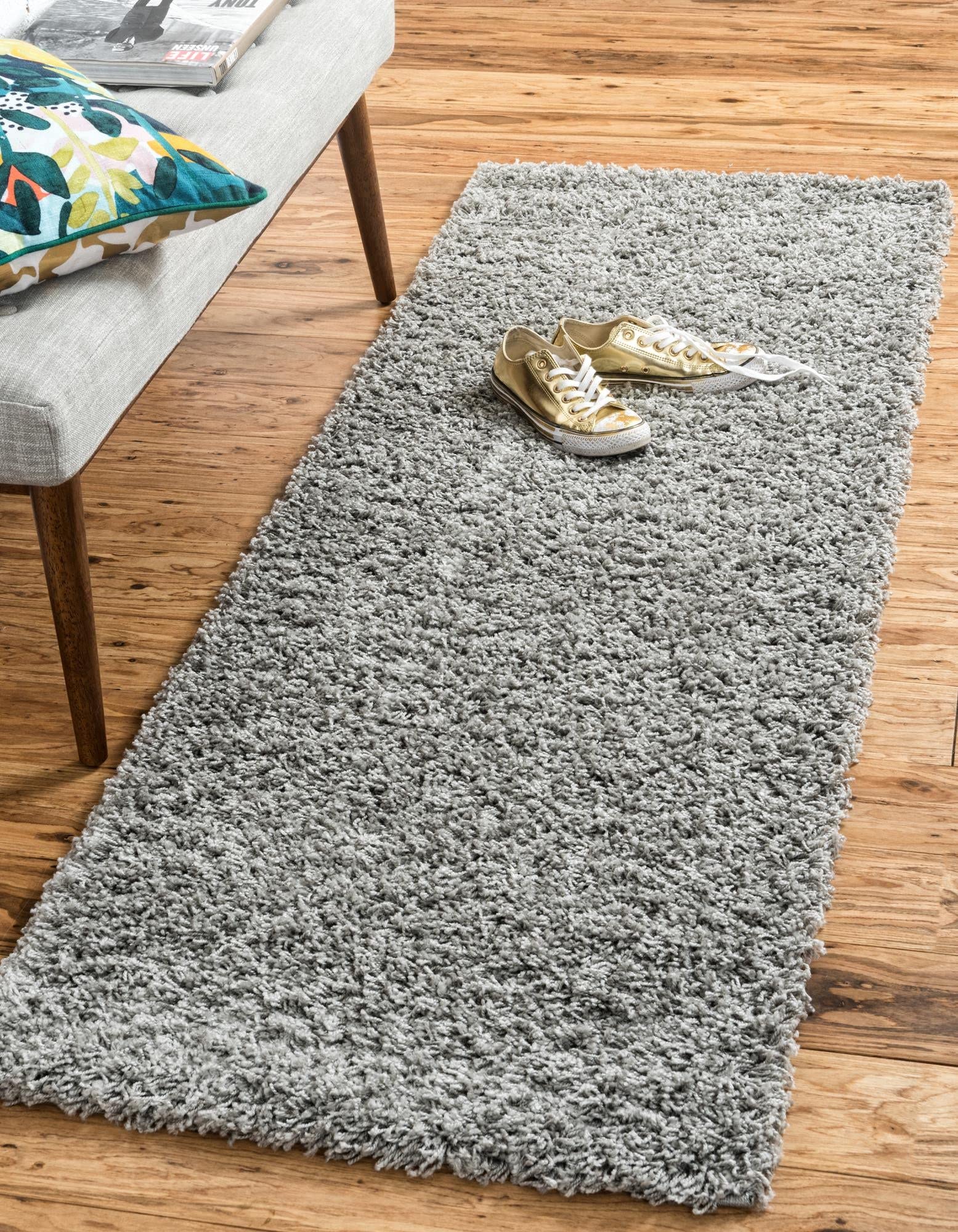 Rugs.com - ber Cozy Solid Shag Collection Rug - 6 Ft Runner Cloud Gray Shag Rug Perfect for Hallways, Entryways