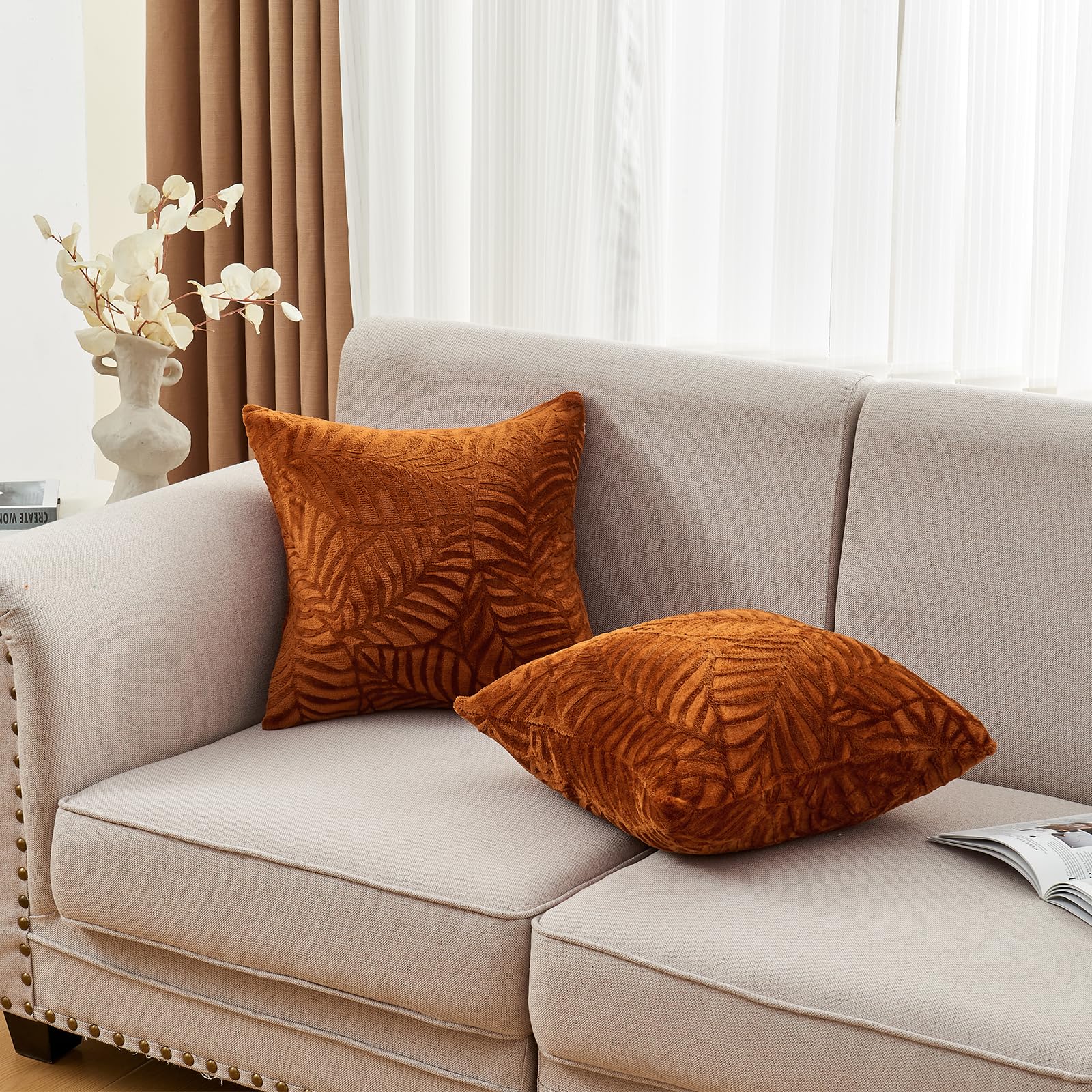 Sochow Fall Decorative Throw Pillow Covers 18X18 Inches Set Of 2, Soft Leaves Textured Flannel Fleece Pillowcase Square Cushion