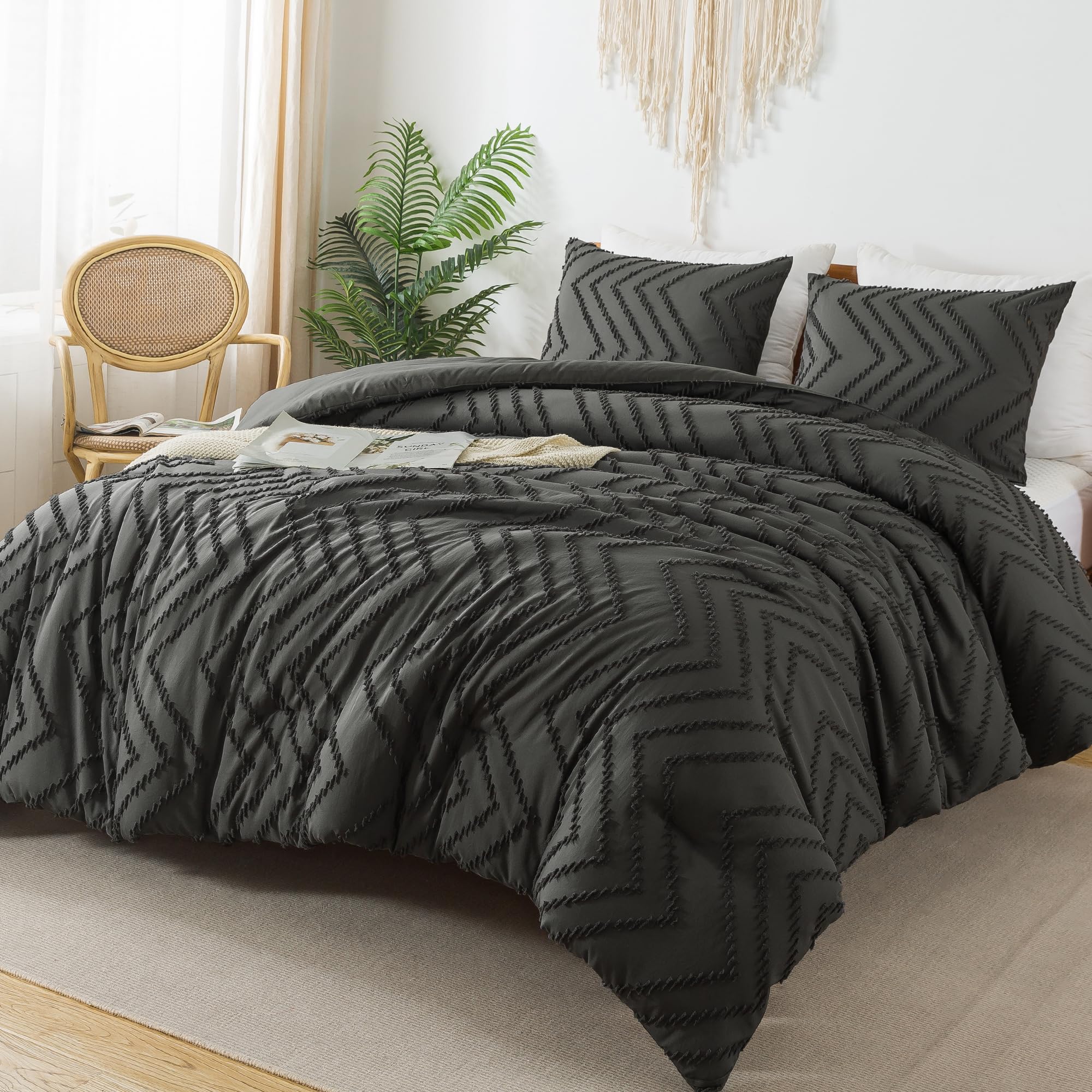 Litanika Dark Gray Queen Size Comforter Sets, 3 Pieces Lightweight Grey Chevron Tufted Bedding Comforter Set, Fluffy Down Altern