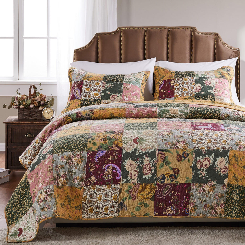 Greenland Home Antique Chic Authentic Patchwork Cotton Quilt Set, Multicolor, 3-Piece King/Cal King