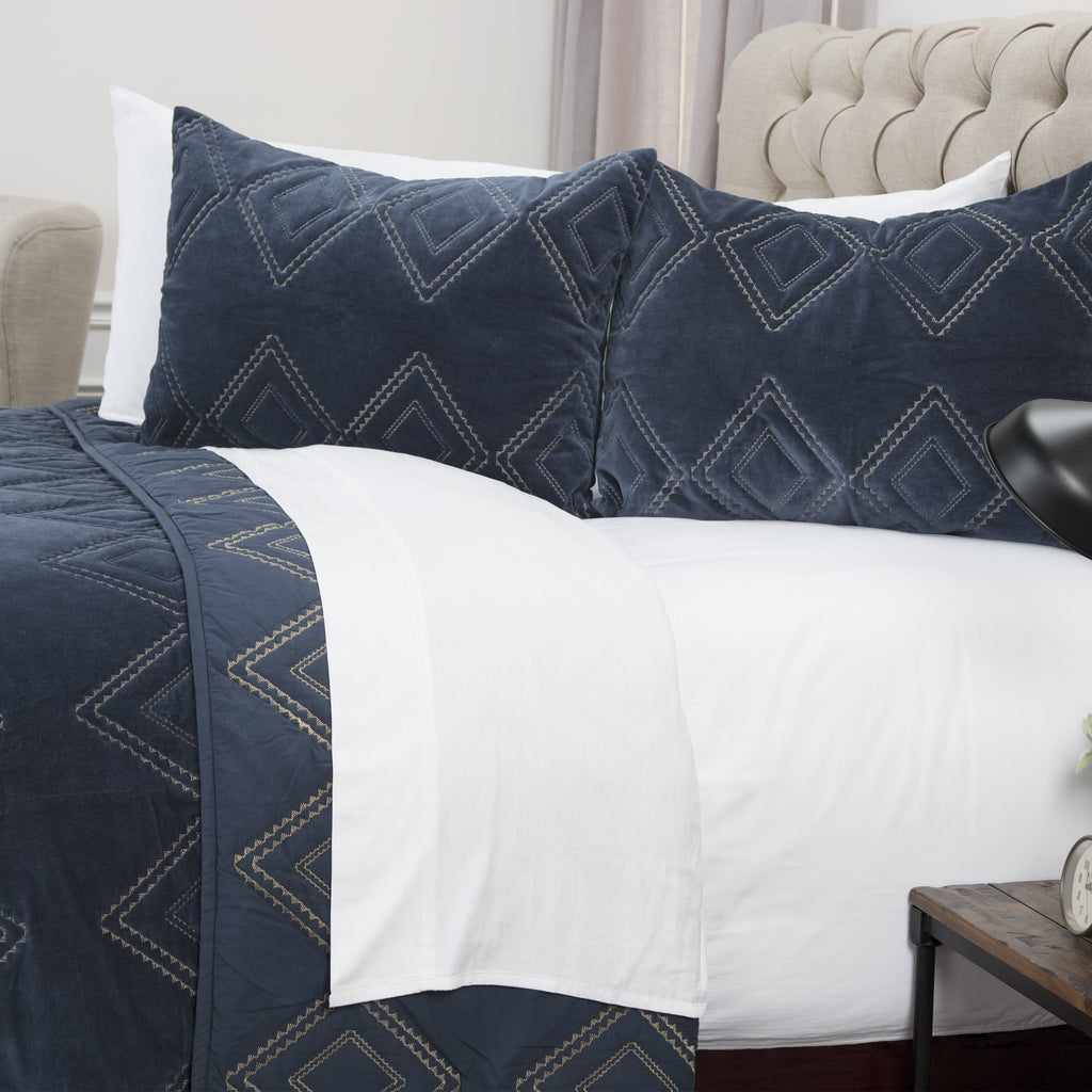 Rizzy Home | BQ4530 | Polyester King Sham | 20"x36" Blue/Metallic/ Geometric