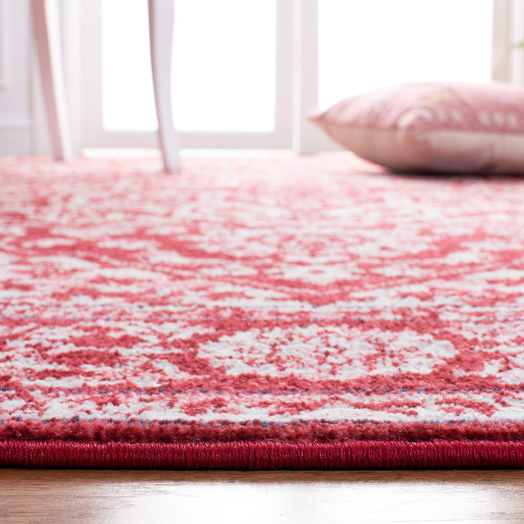 Safavieh Brentwood Collection 4' X 6' Red / Ivory Bnt832Q Medallion Distressed Non-Shedding Living Room Bedroom Accent Rug