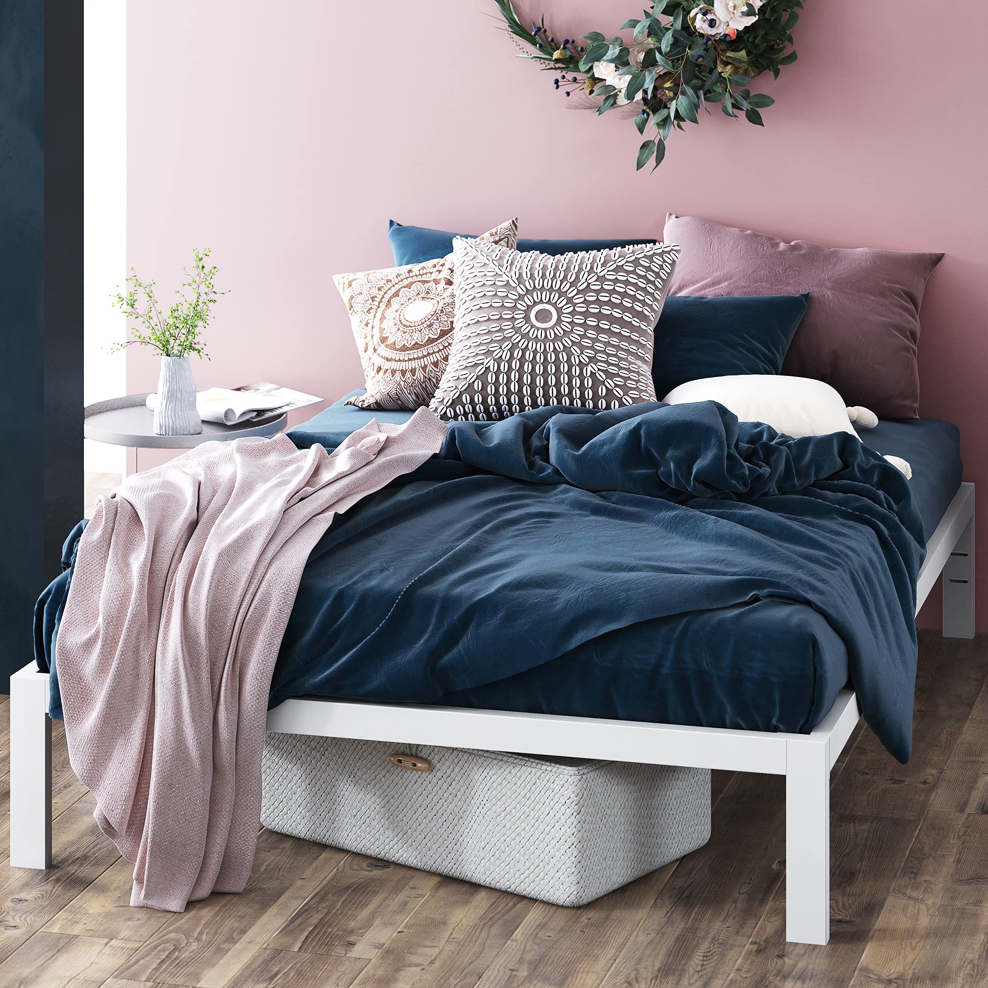 ZINUS Mia Metal Platform Bed Frame, Wood Slat Support, No Box Spring Needed, Easy Assembly, White, Queen