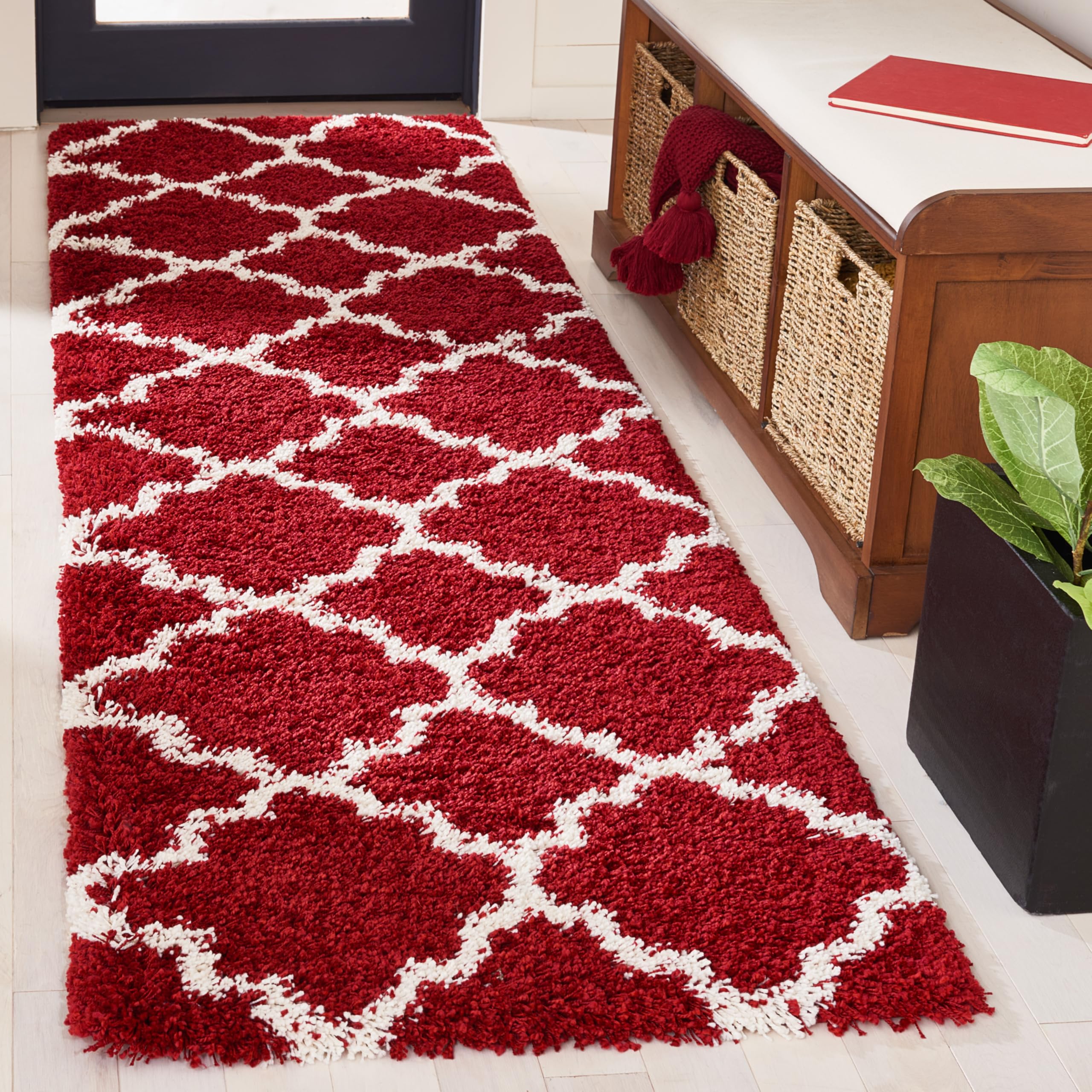 SAFAVIEH Hudson Shag Collection Runner Rug - 8 Runner, Red & Ivory, Transitional Design, Ideal for High Traffic Areas in Hallwa
