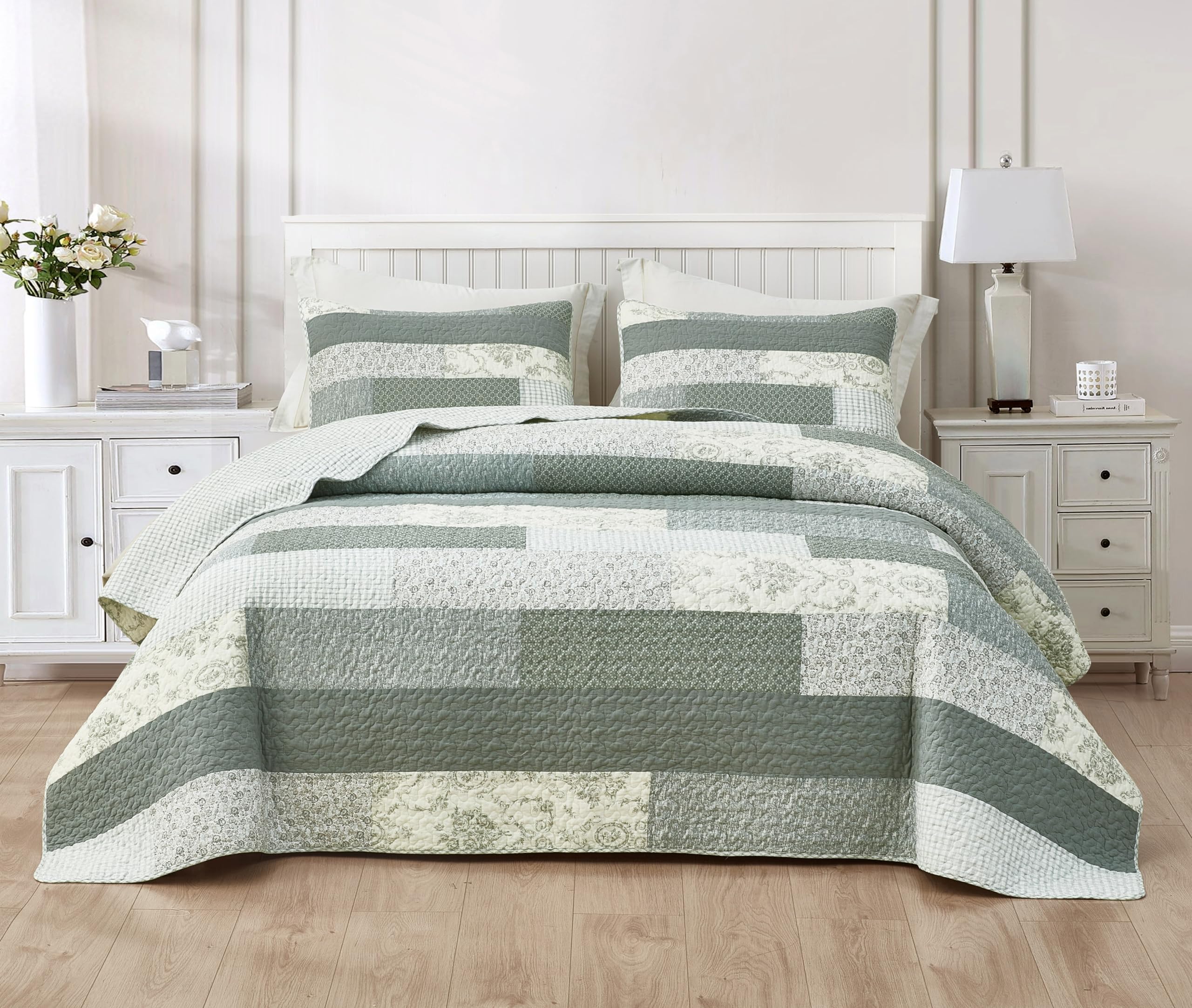 Chezmoi Collection Caleb 3-Piece Muted Gray White Ivory Floral Plaid Rectangular Patchwork Quilt Set - Pre-Washed Cotton Quilted