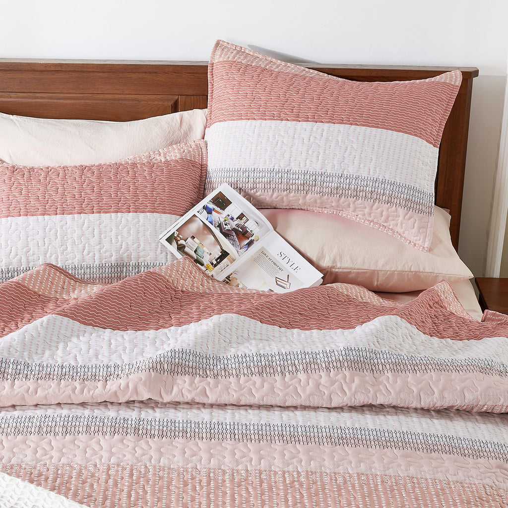 Andency King Size Quilt Set Blush Pink, 3 Pieces Summer Ultra Soft Lightweight Bedspreads & Coverlets Set, Patchwork Striped Quilted Bedding Sets For All Seasons (1 Quilt, 2 Pillow Shams)