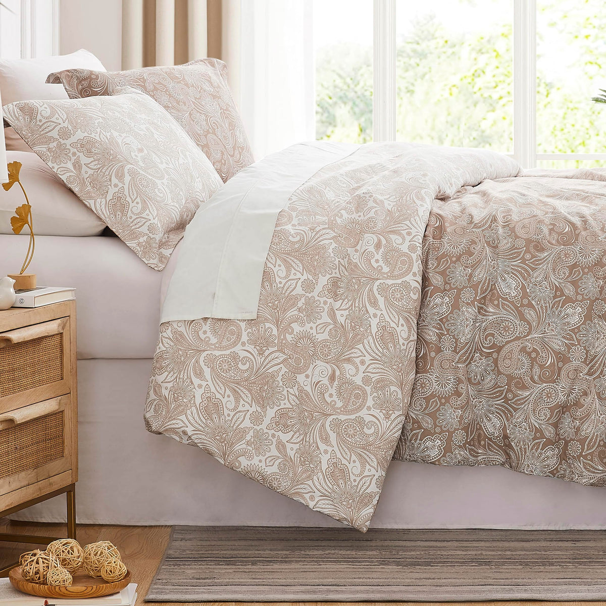 Southshore Fine Living, Inc. Oversized Comforter King Size Bed Set, Down Alternative Paisley Bedspread, Reversible Bedding Sets,