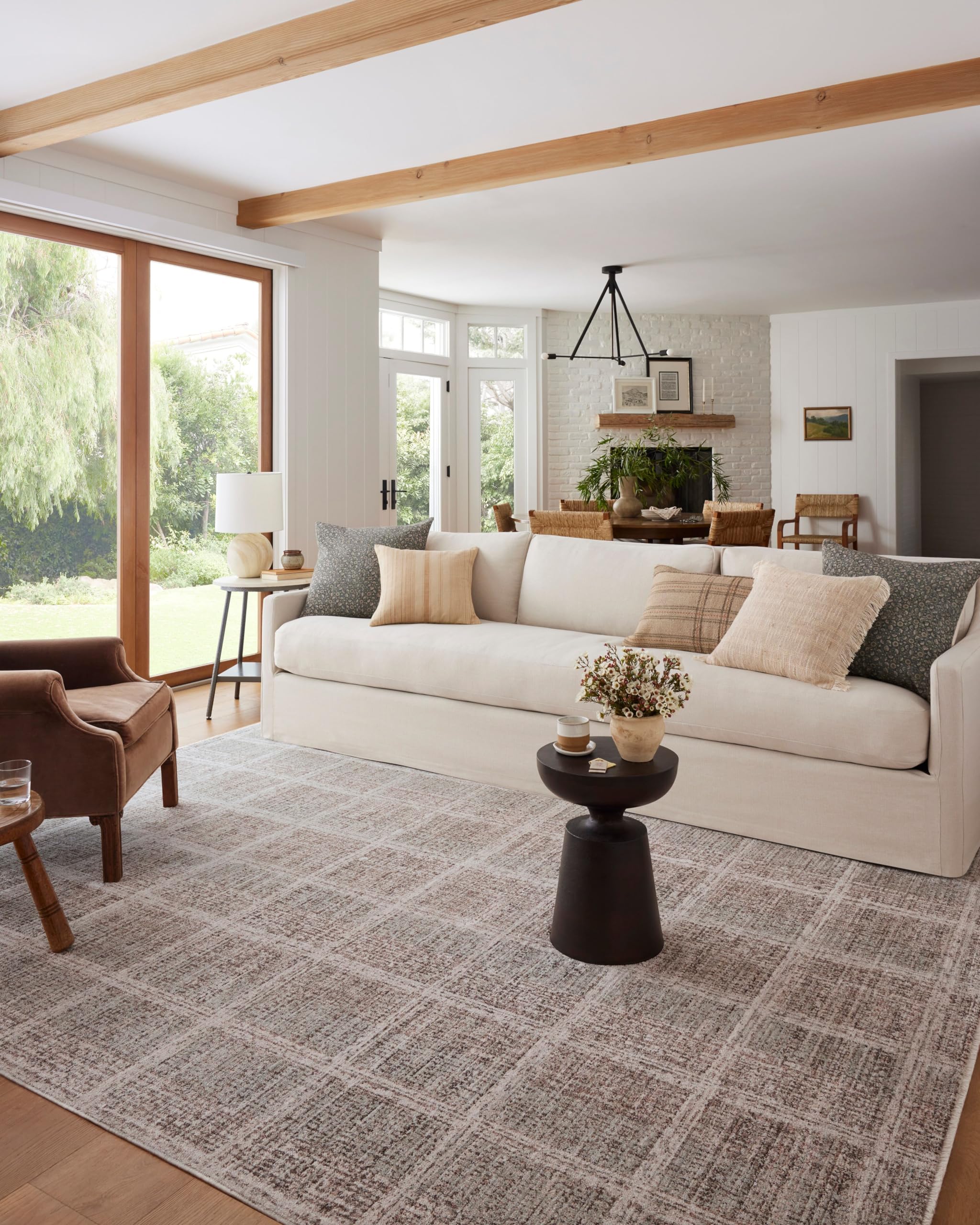 Loloi Angela Rose Ember Collection EMB-10 Fog / Dove 2-7 x 10-0 Runner Rug