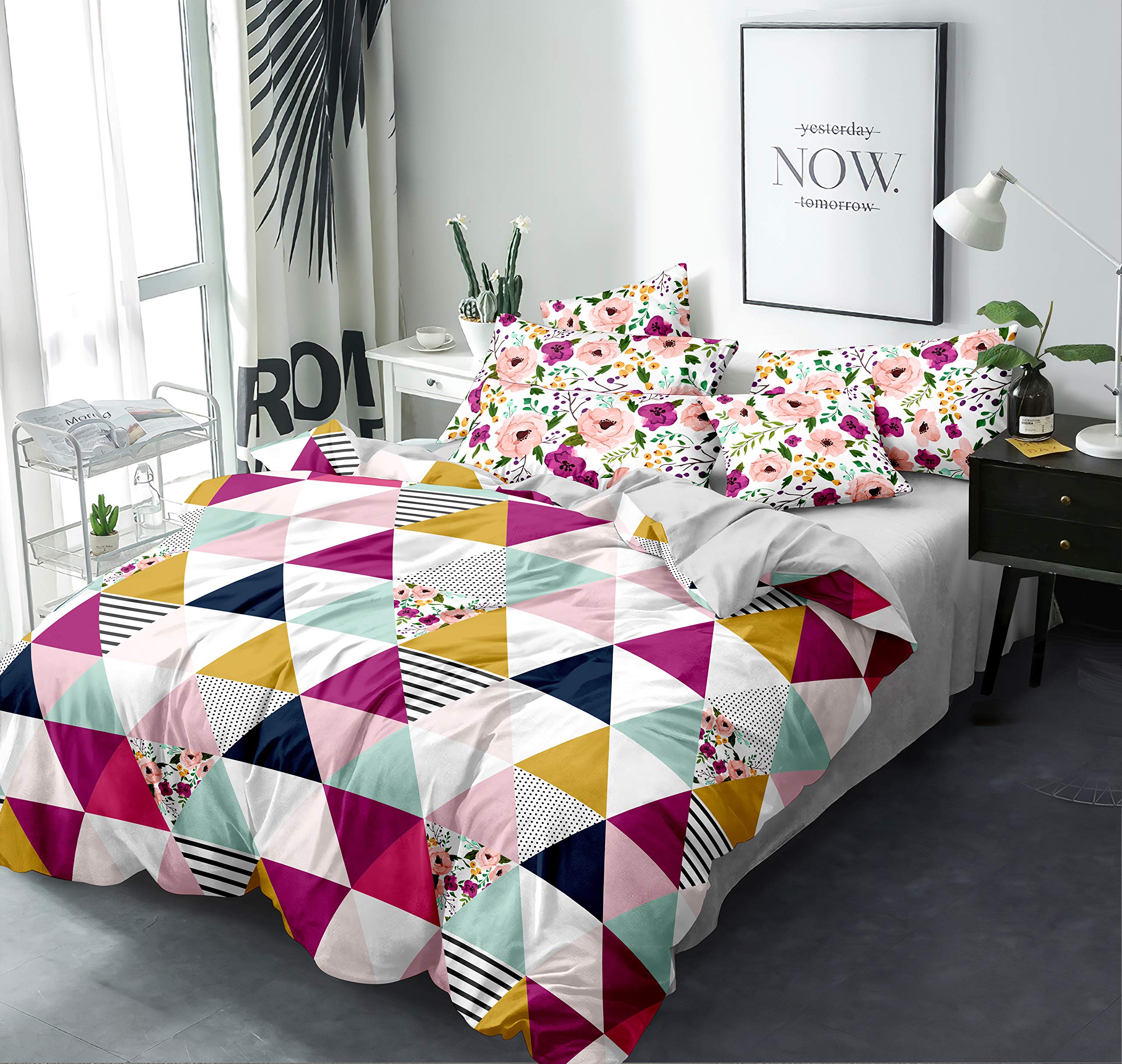 Homewards Triangular Pattern Double Bed Comforter Size 216X230Cm