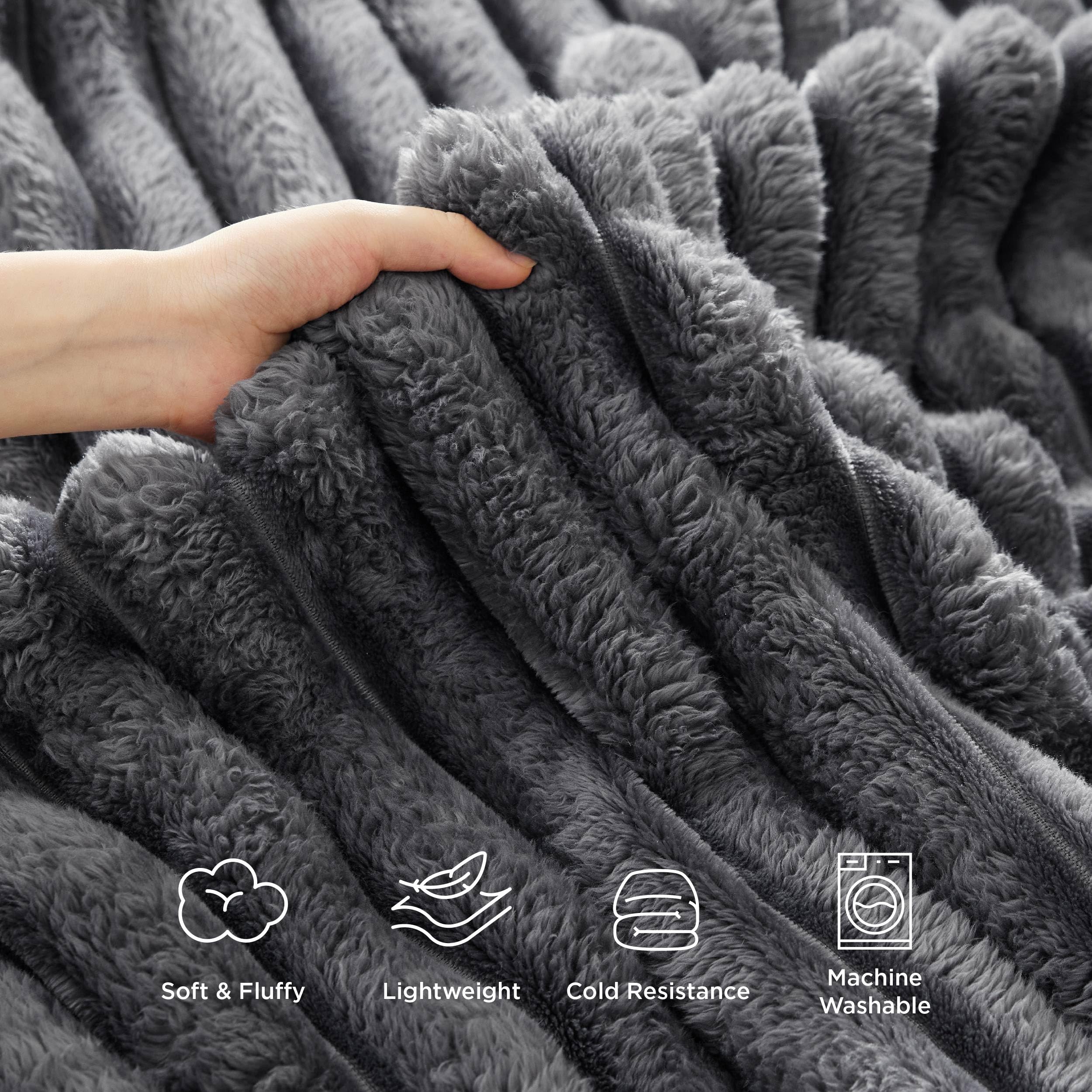 Bedsure King Size Blanket For Bed - Super Soft Cozy Blankets For Women, Cute Large Fleece Blanket For Girls, Grey,108X90 Inches,