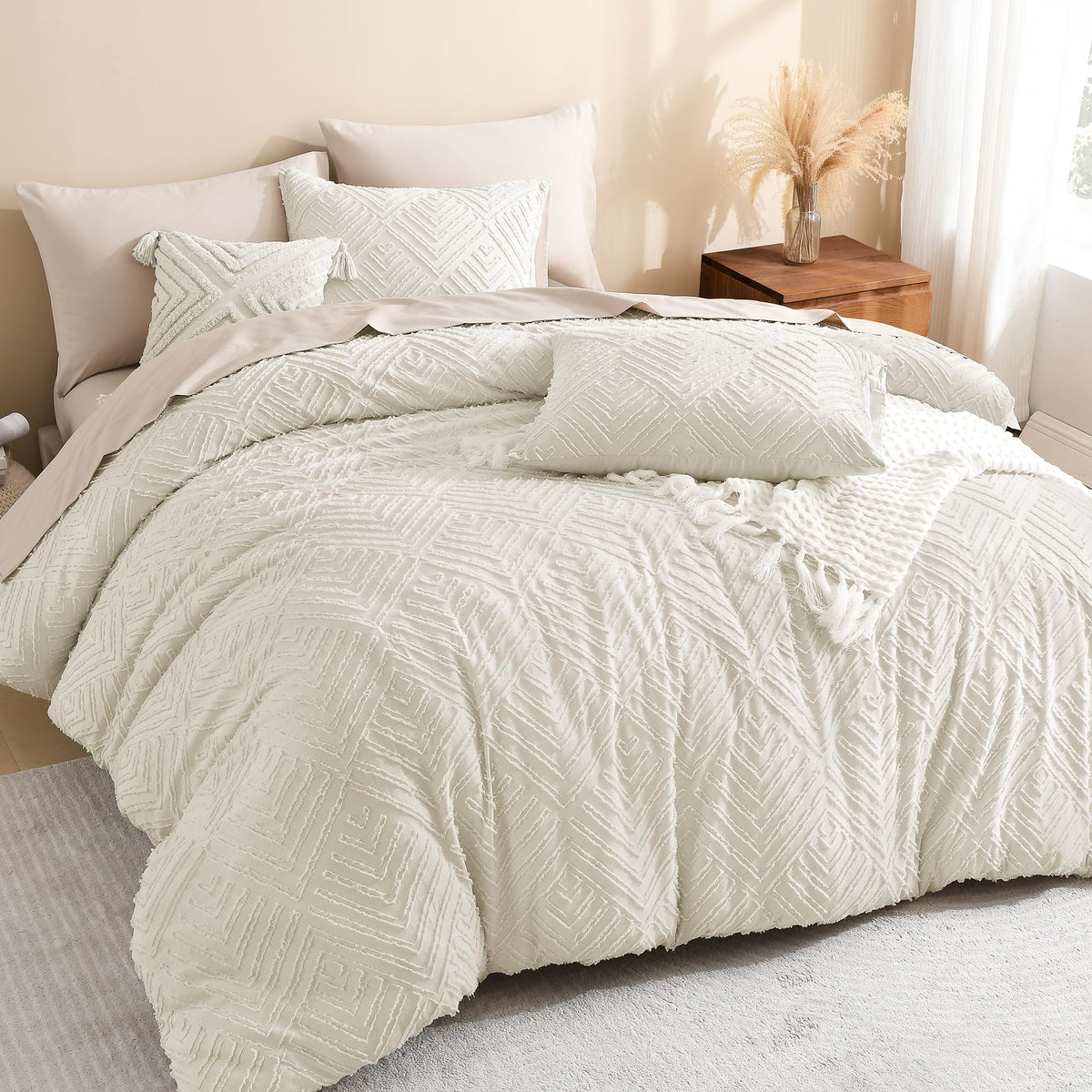 Litanika Queen Comforter Set Beige, 3 Pieces Cream Tufted Boho Farmhouse Bedding Comforter Sets, Lightweight Fluffy Comforter Be
