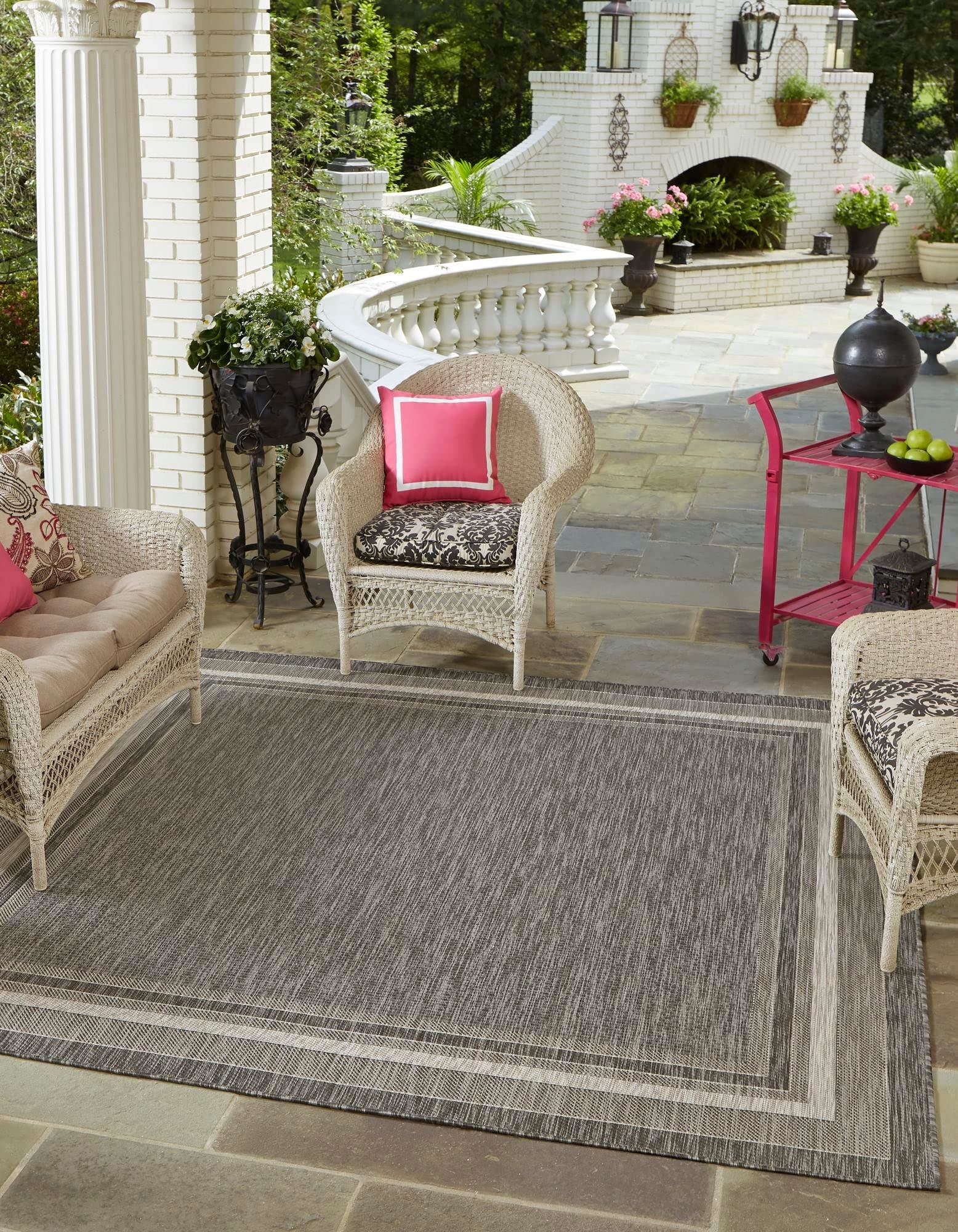 Unique Loom Outdoor Border Collection Area Rug - Soft Border (7' 10' Square, Black/ Ivory)