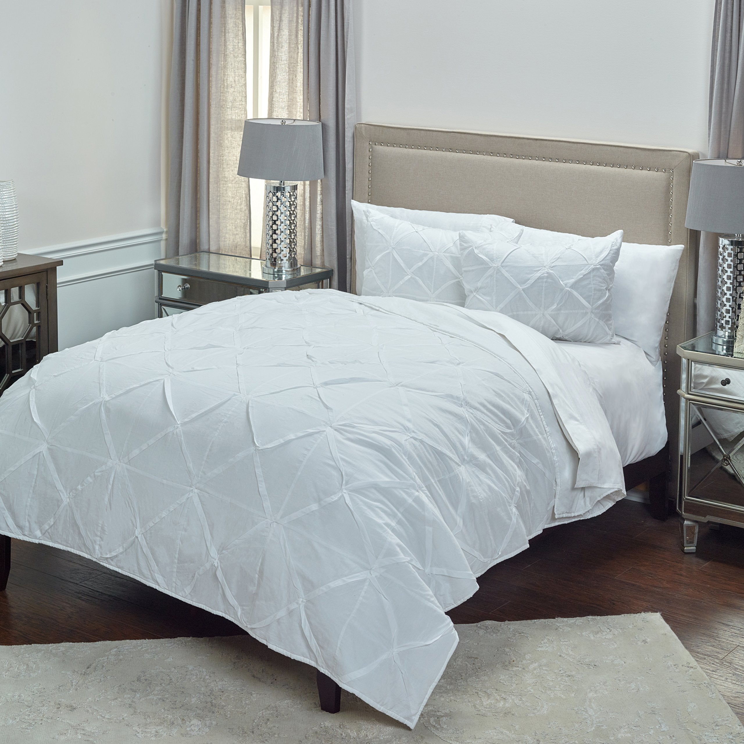 Rizzy Home | BT1884 | 106"x92" White/Neutral/Solid Textured Quilt