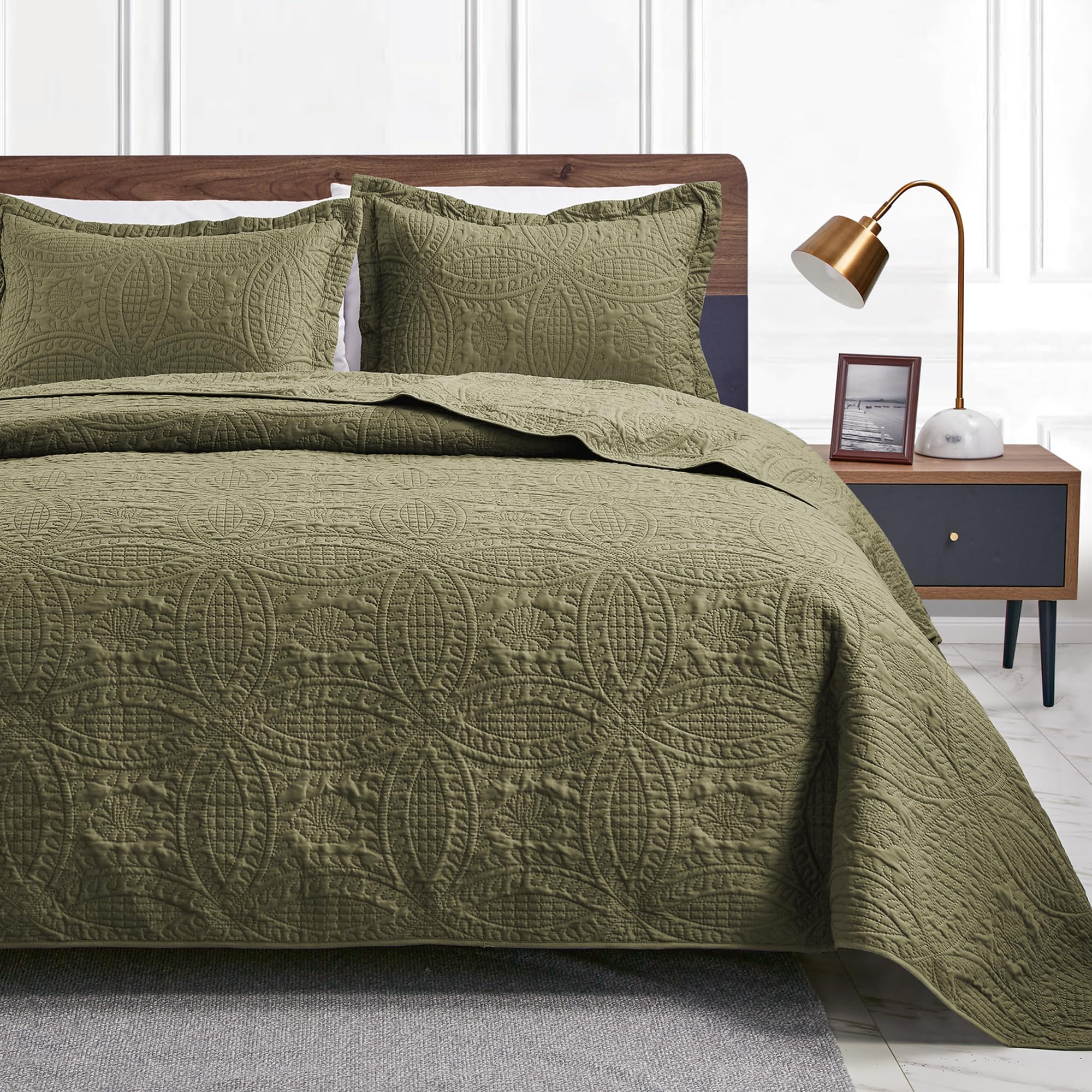 Love'S Cabin Quilts For Queen Bed Green Bedspreads Bedding Set - Summer Quilt Lightweight Microfiber Bedspread - Coin Pattern Be