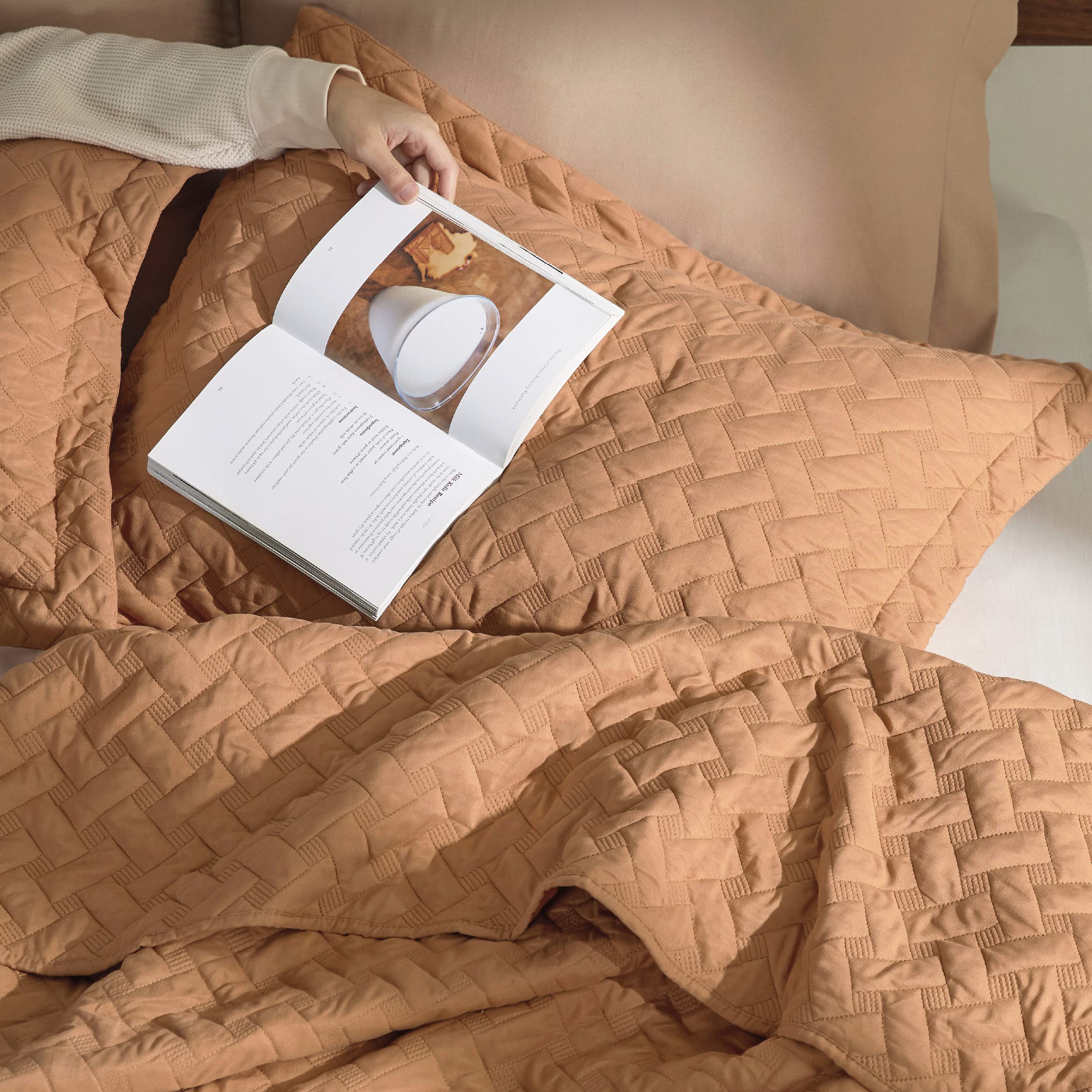Bedsure King Size Quilt Set - Lightweight Summer Quilt King - Hazel Brown Bedspread King Size - Bedding Coverlet For All Seasons